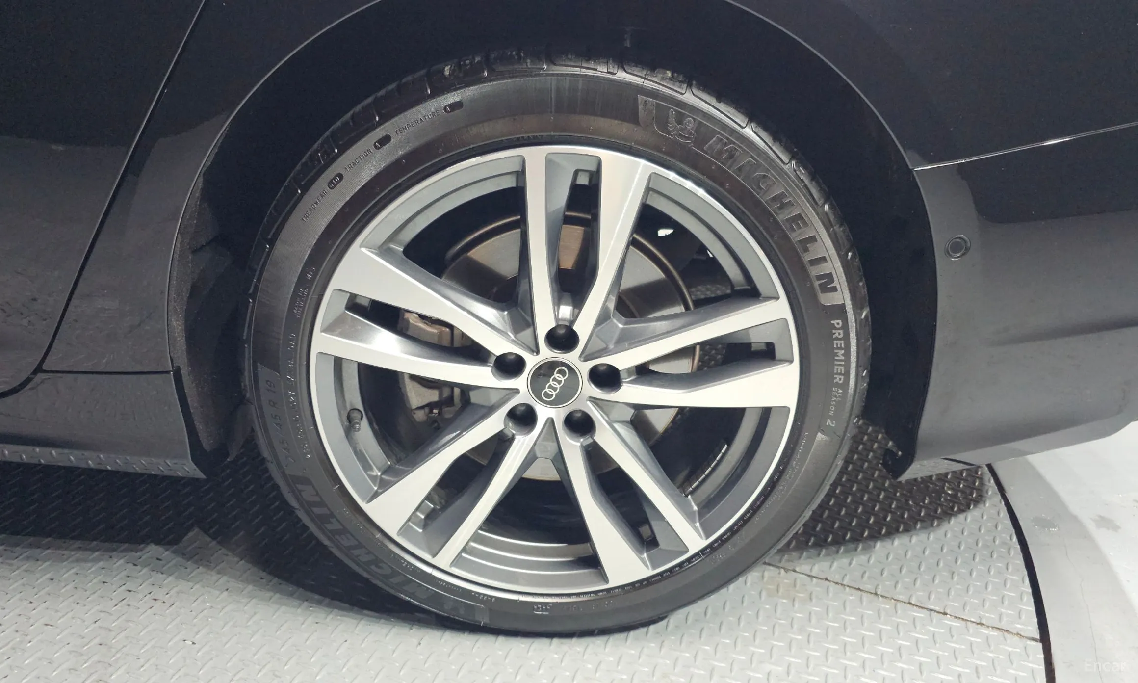 Audi A6 (C8) превью 5