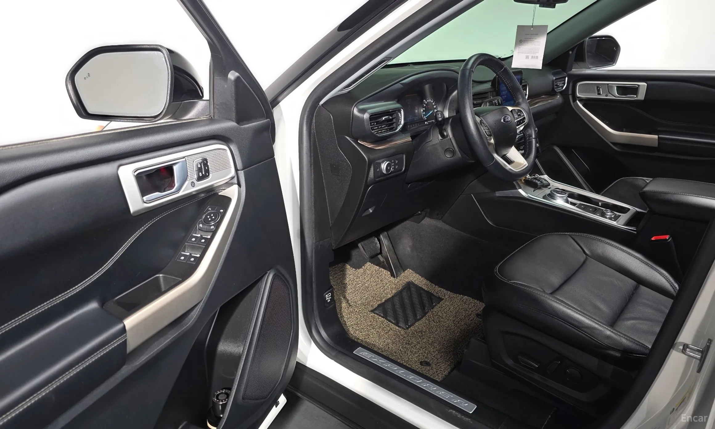 Ford Explorer 6th Generation превью 11