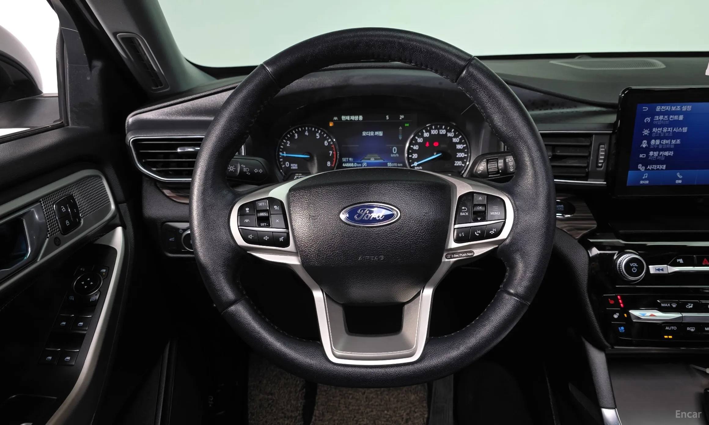 Ford Explorer 6th Generation превью 13