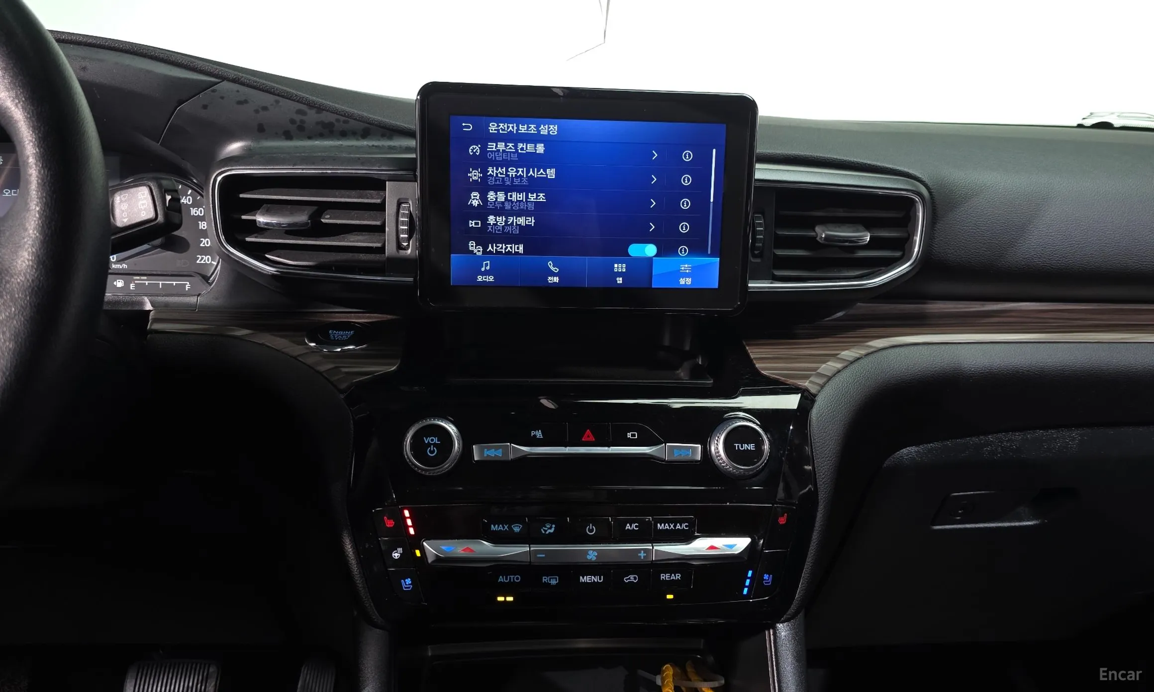 Ford Explorer 6th Generation превью 14