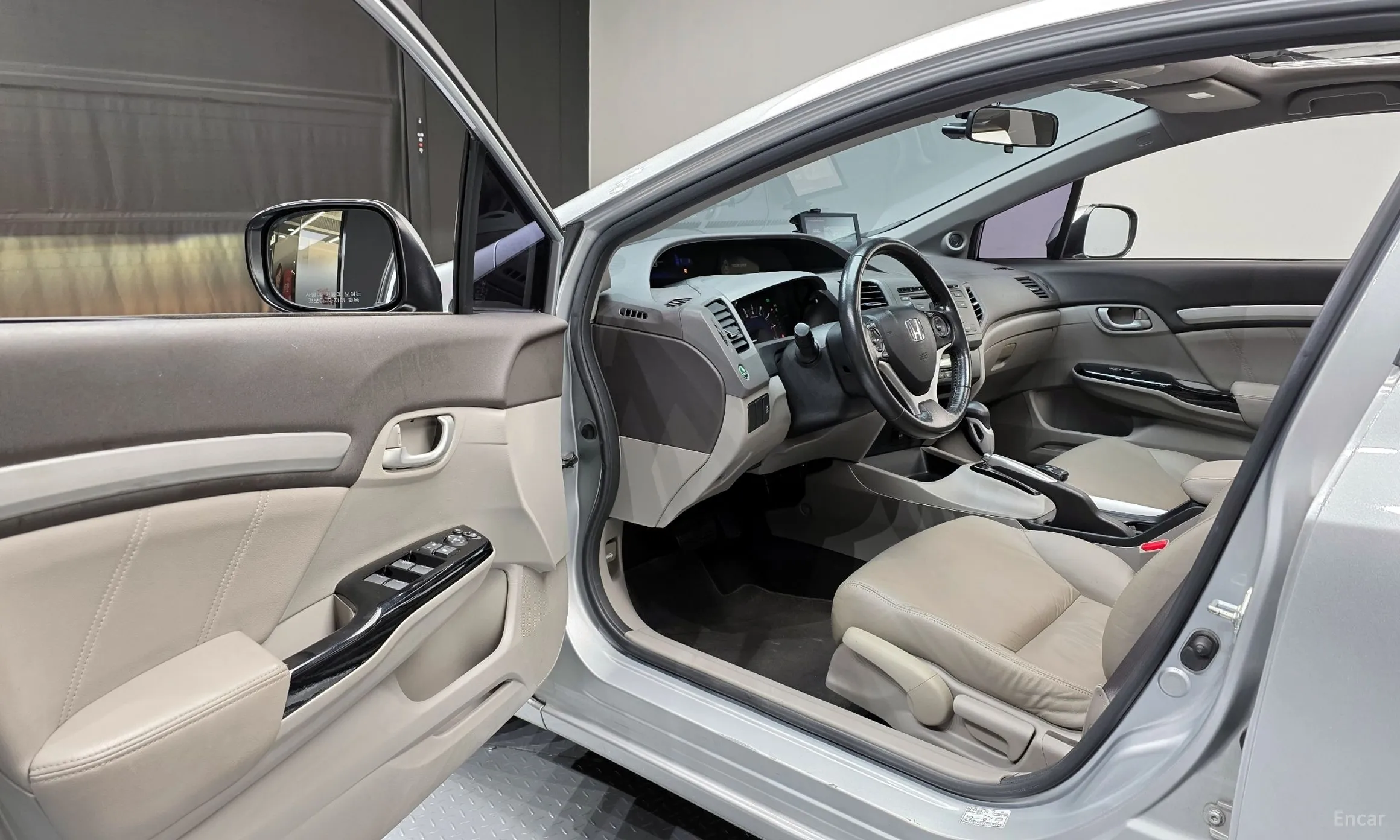 Honda Civic превью 10