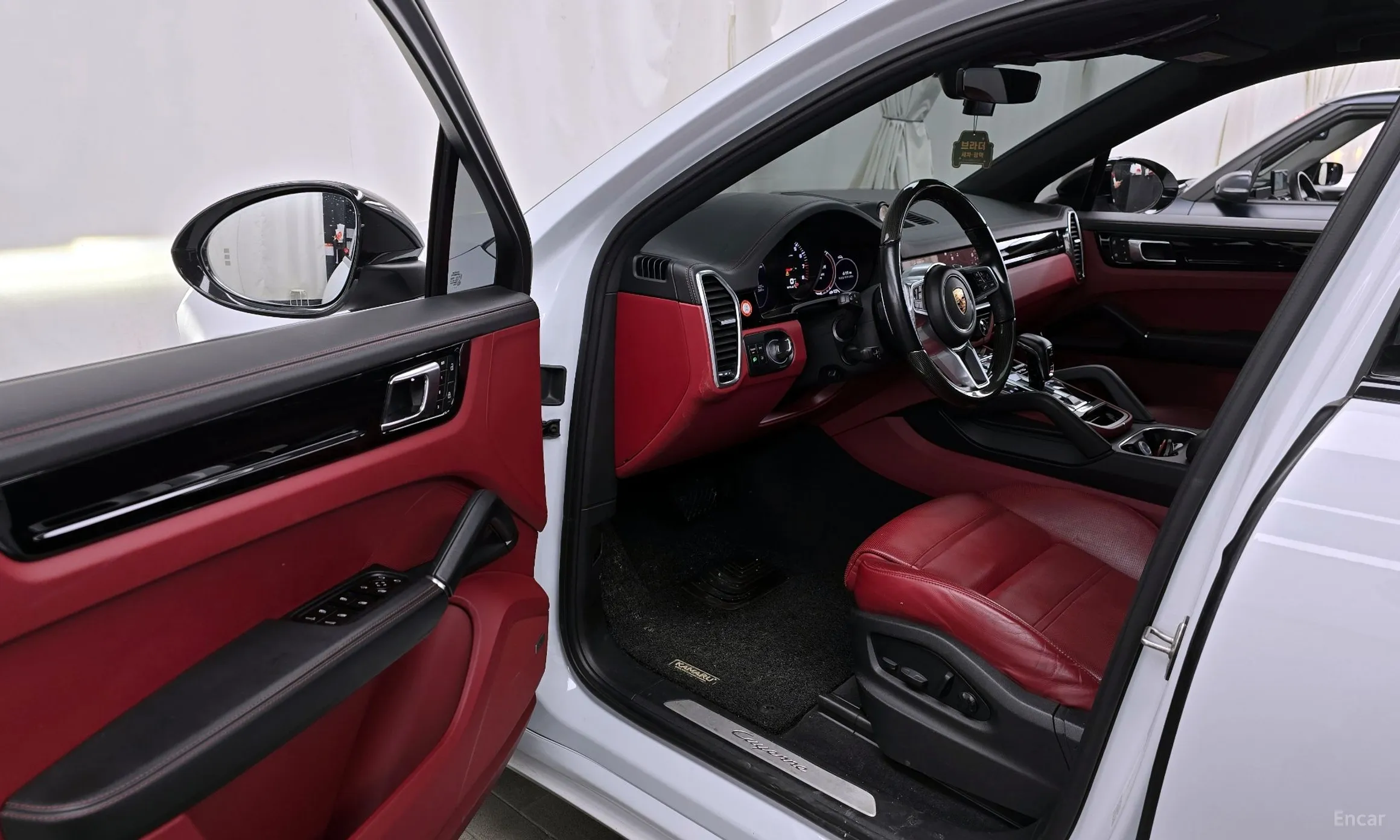 Porsche Cayenne (PO536) превью 10