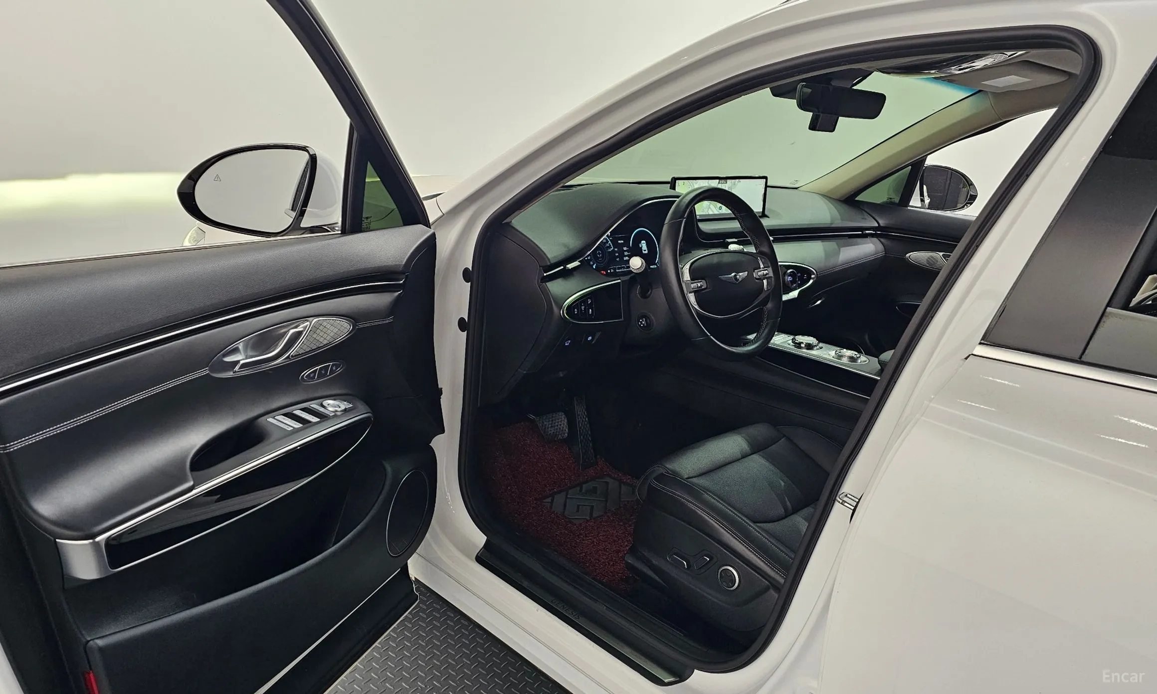 Genesis GV70 превью 10
