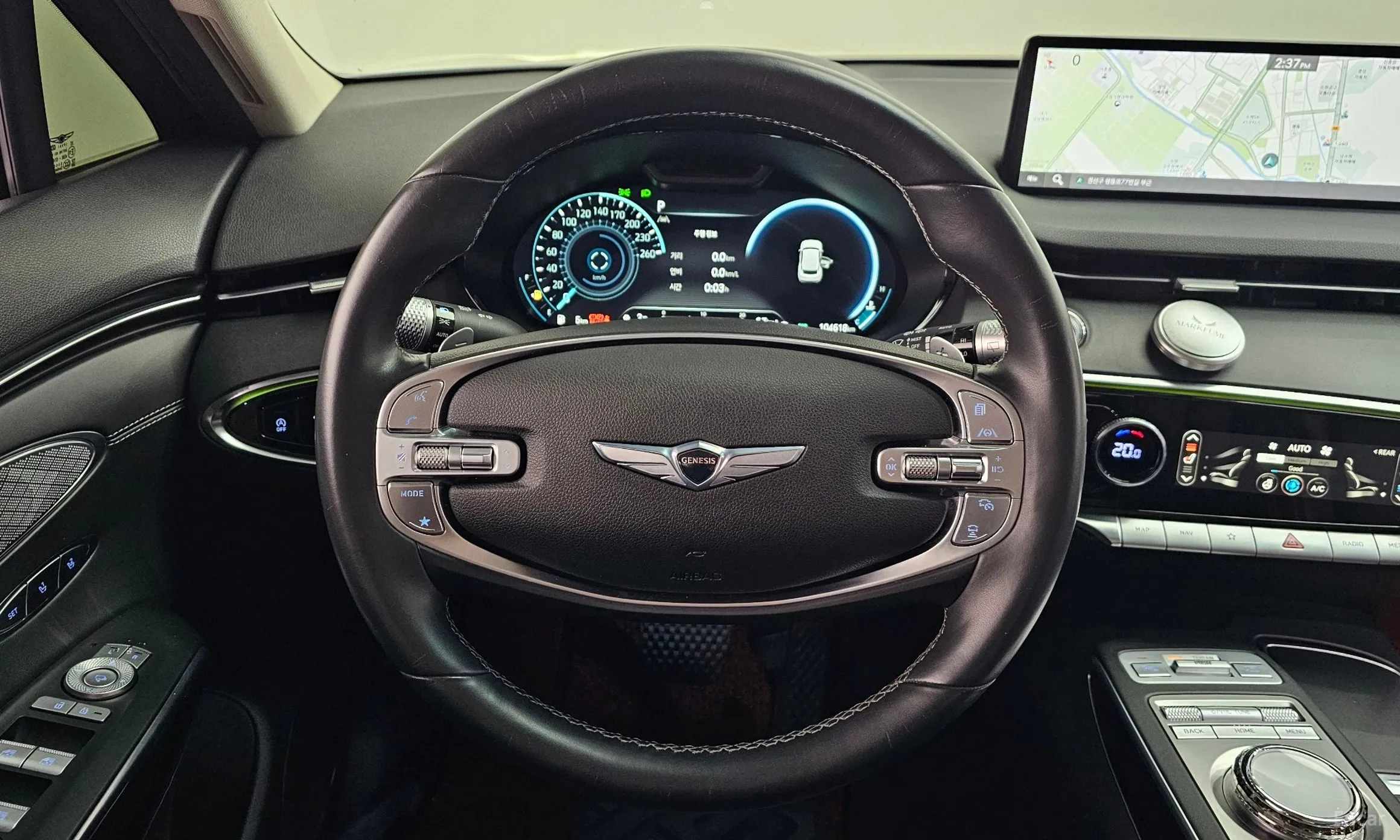 Genesis GV70 превью 13