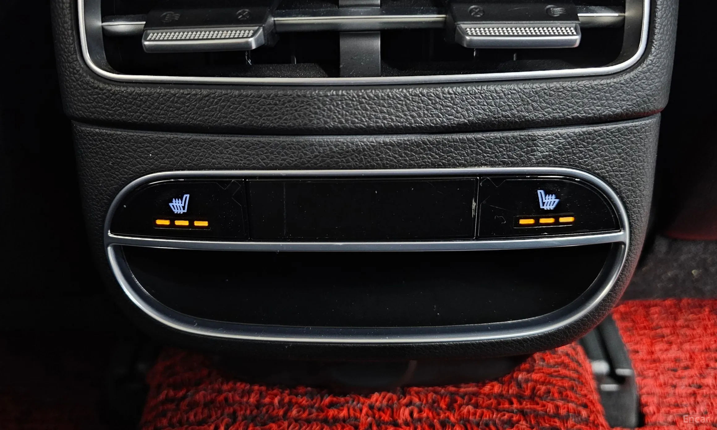 Genesis GV70 превью 18