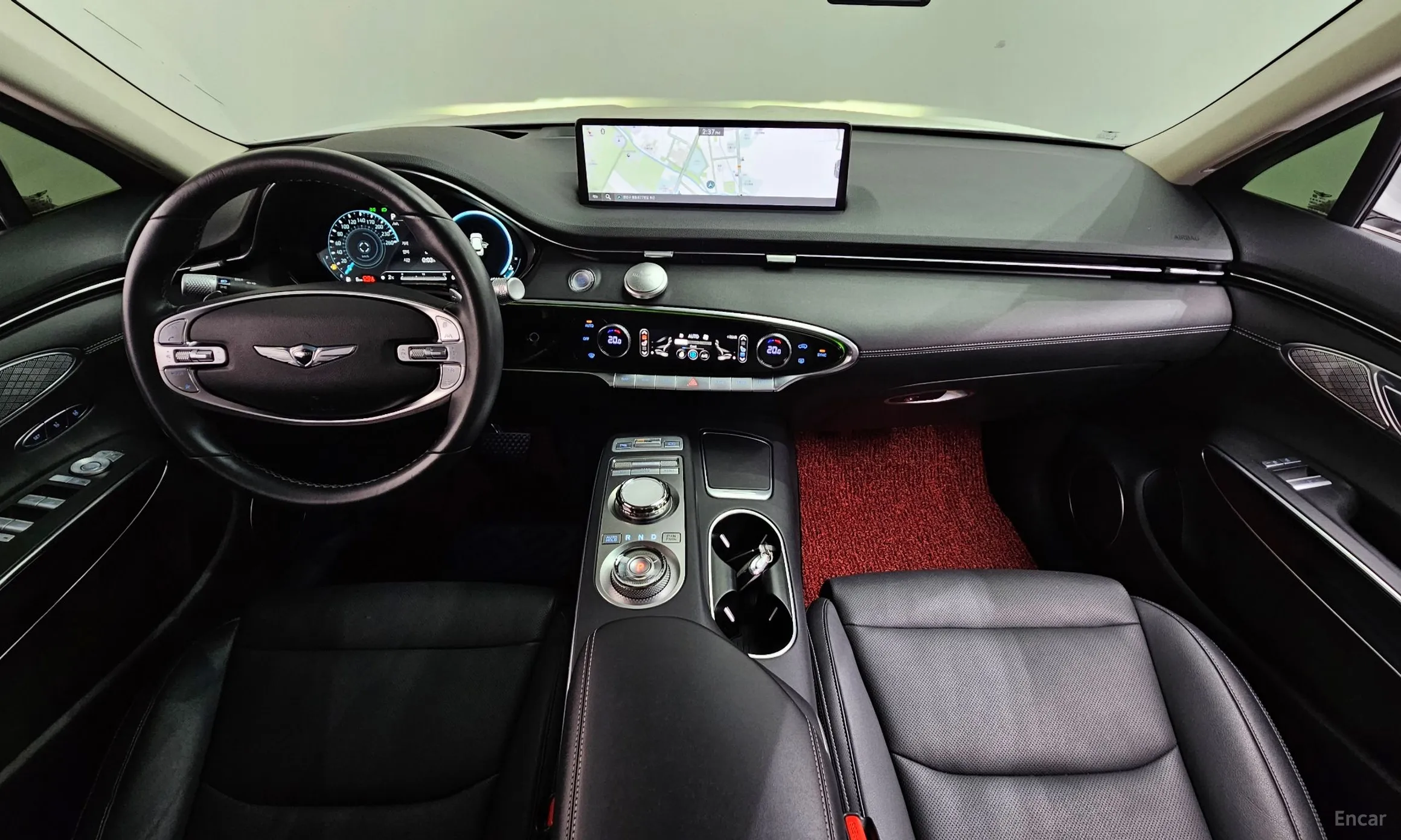 Genesis GV70 превью 7