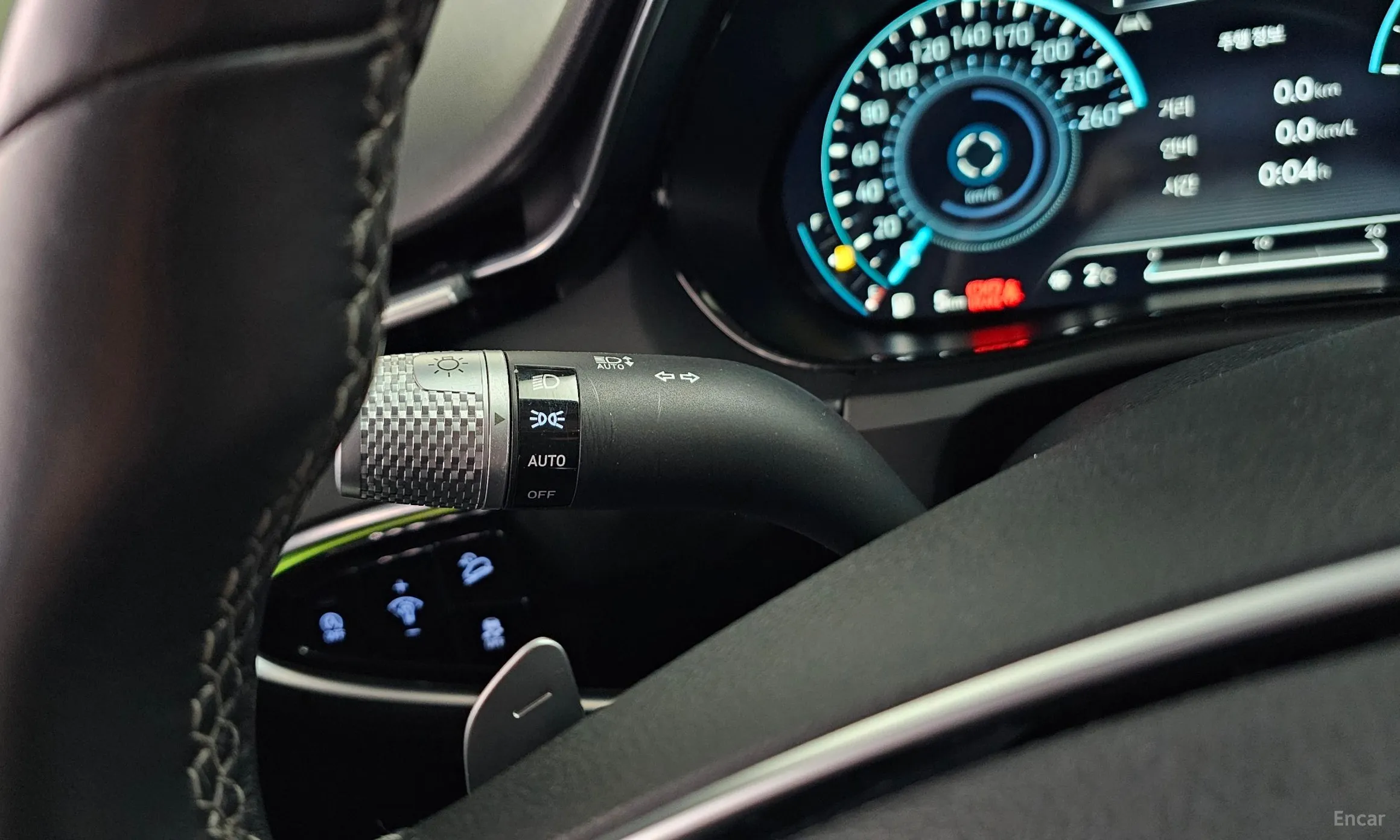 Genesis GV70 превью 9