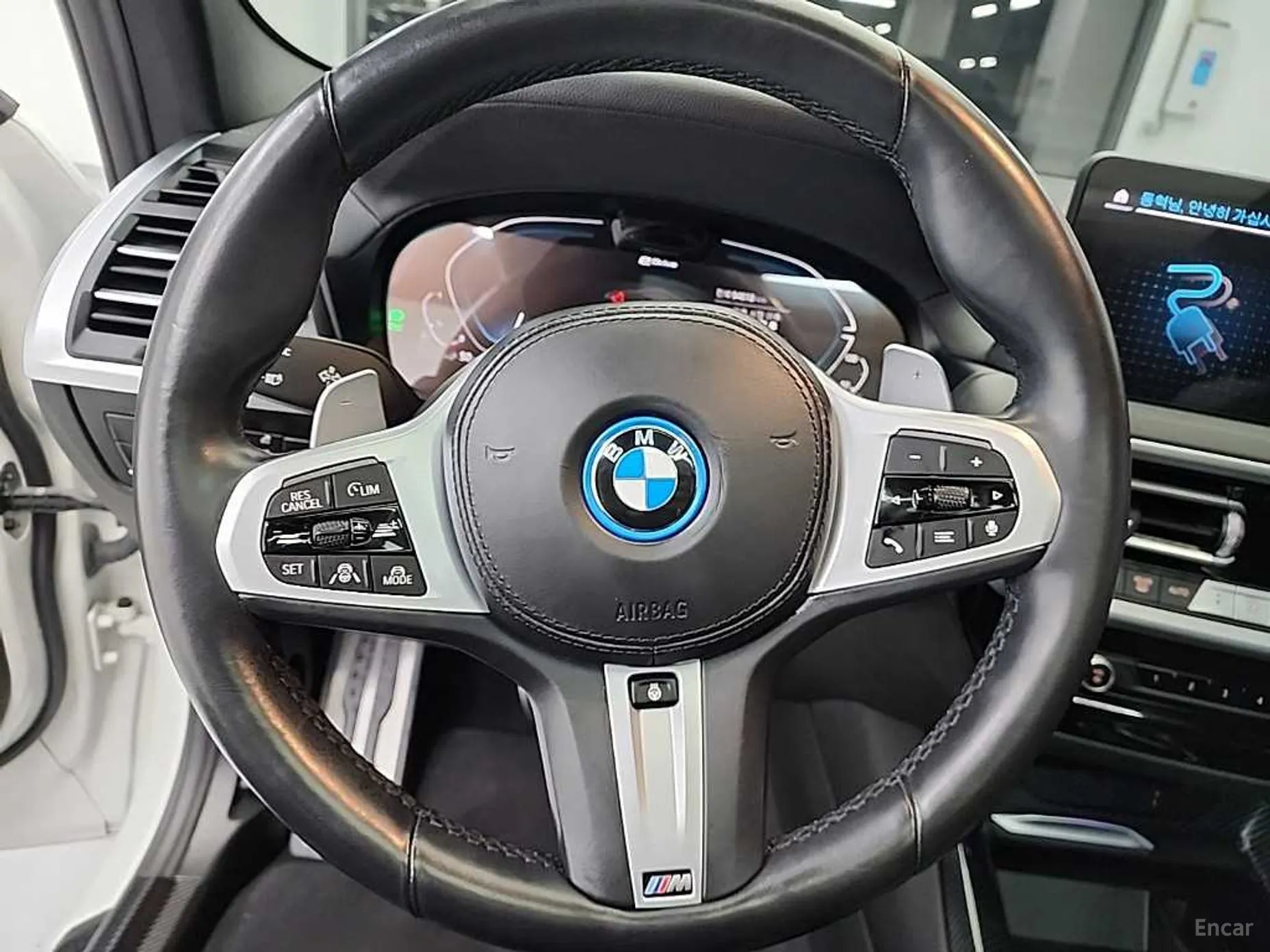 BMW X3 (G01) превью 9