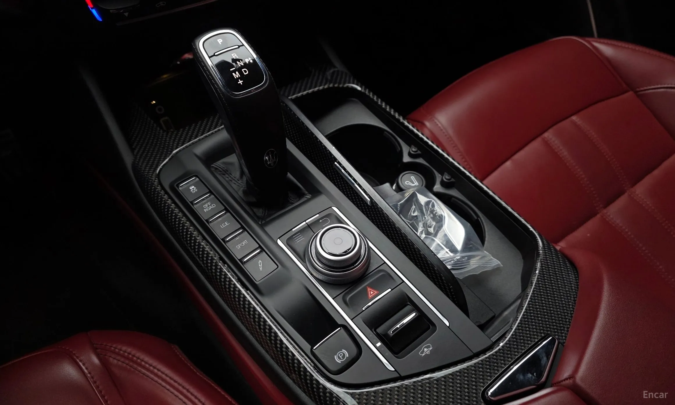 Maserati Levante превью 9