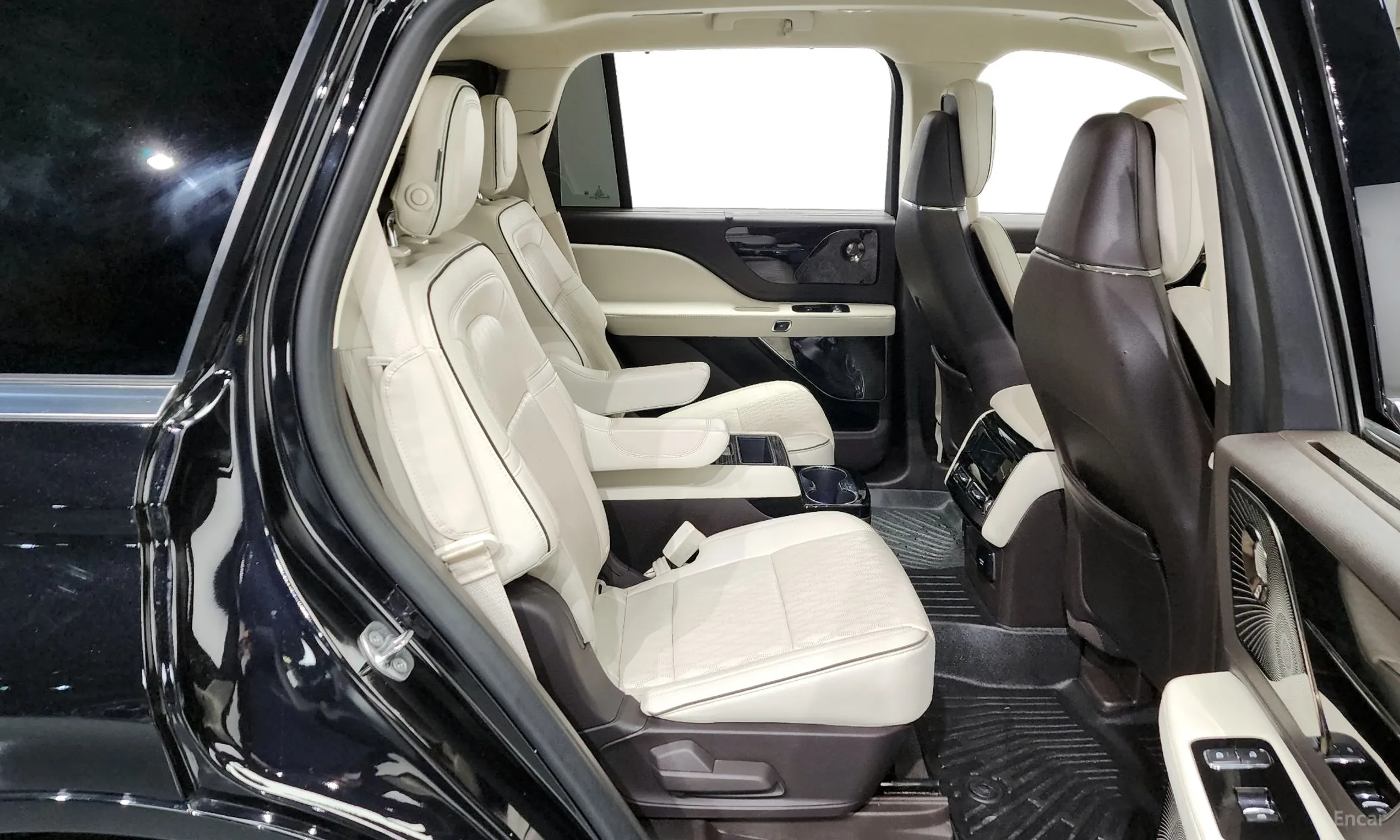 Lincoln Aviator 2nd Generation превью 12