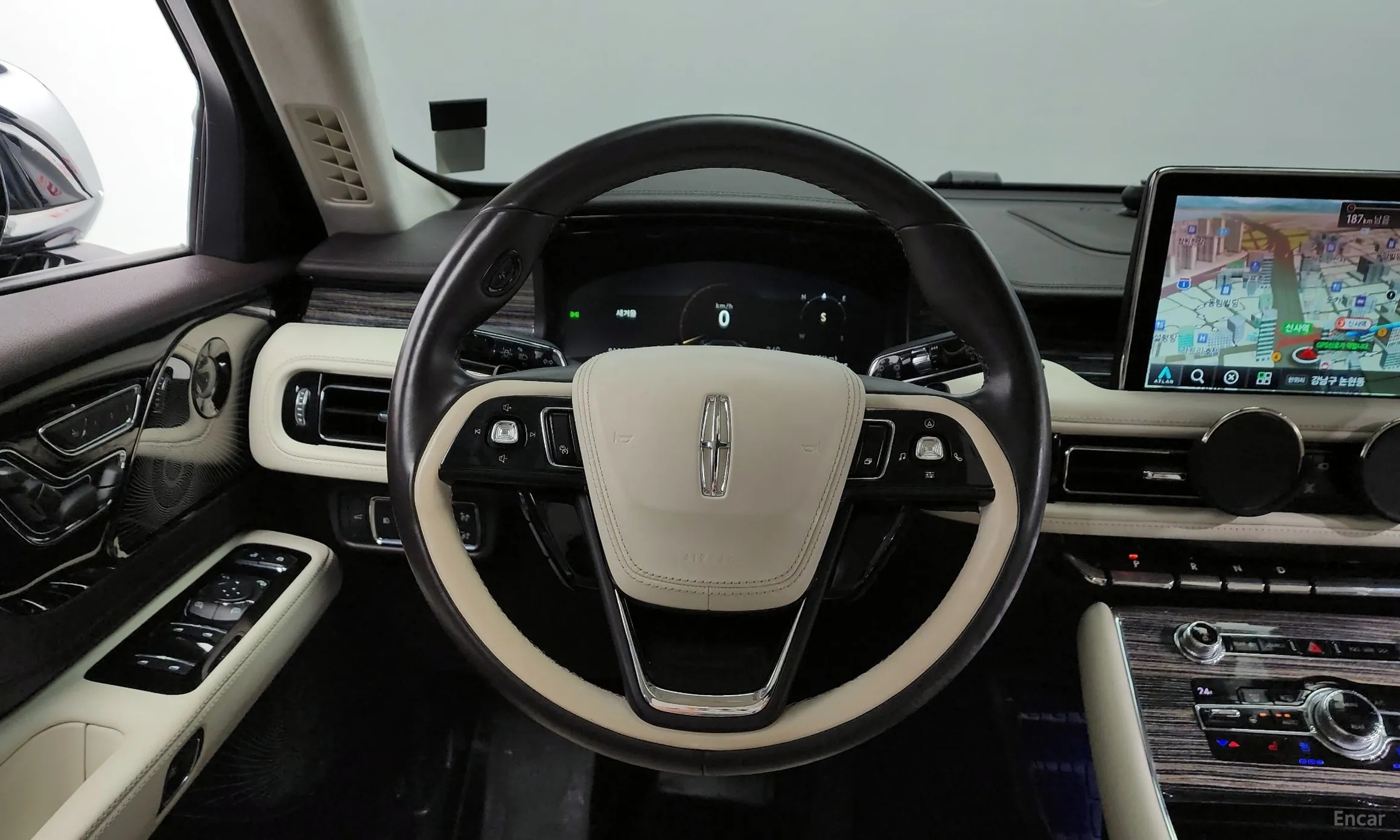 Lincoln Aviator 2nd Generation превью 13
