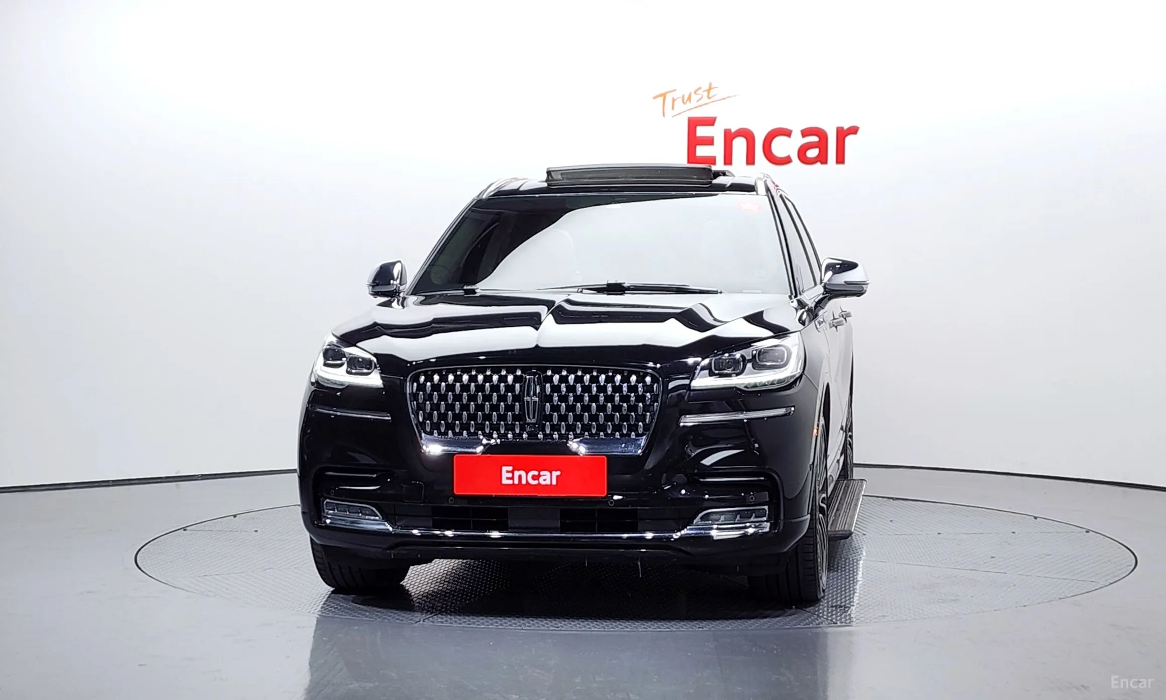 Lincoln Aviator 2nd Generation превью 3