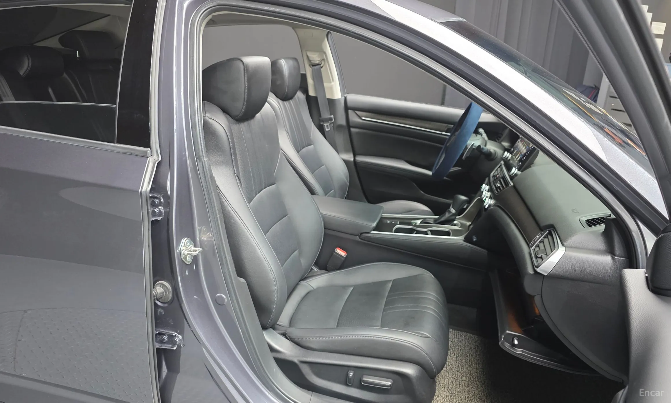 Honda Accord 10th Generation превью 12