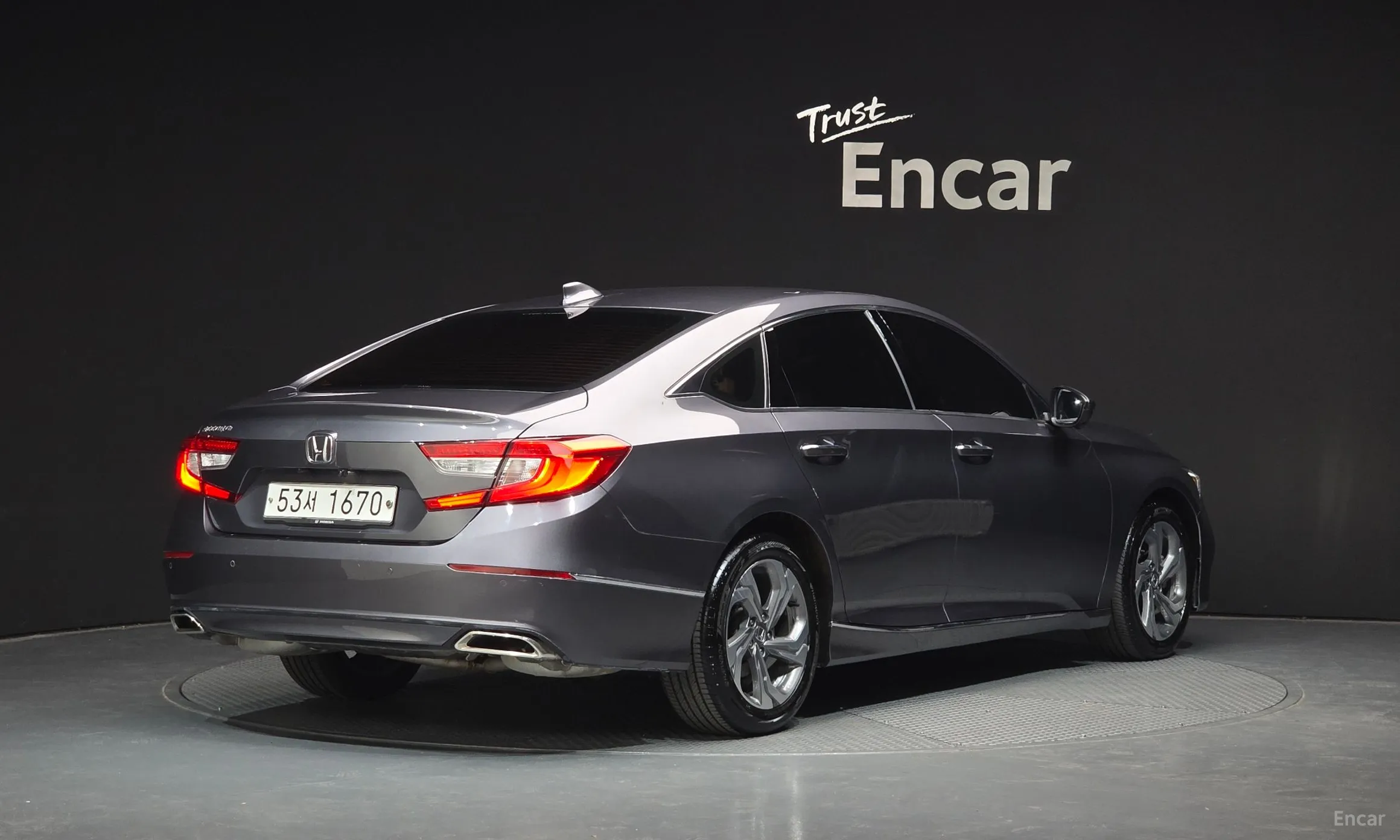 Honda Accord 10th Generation превью 2