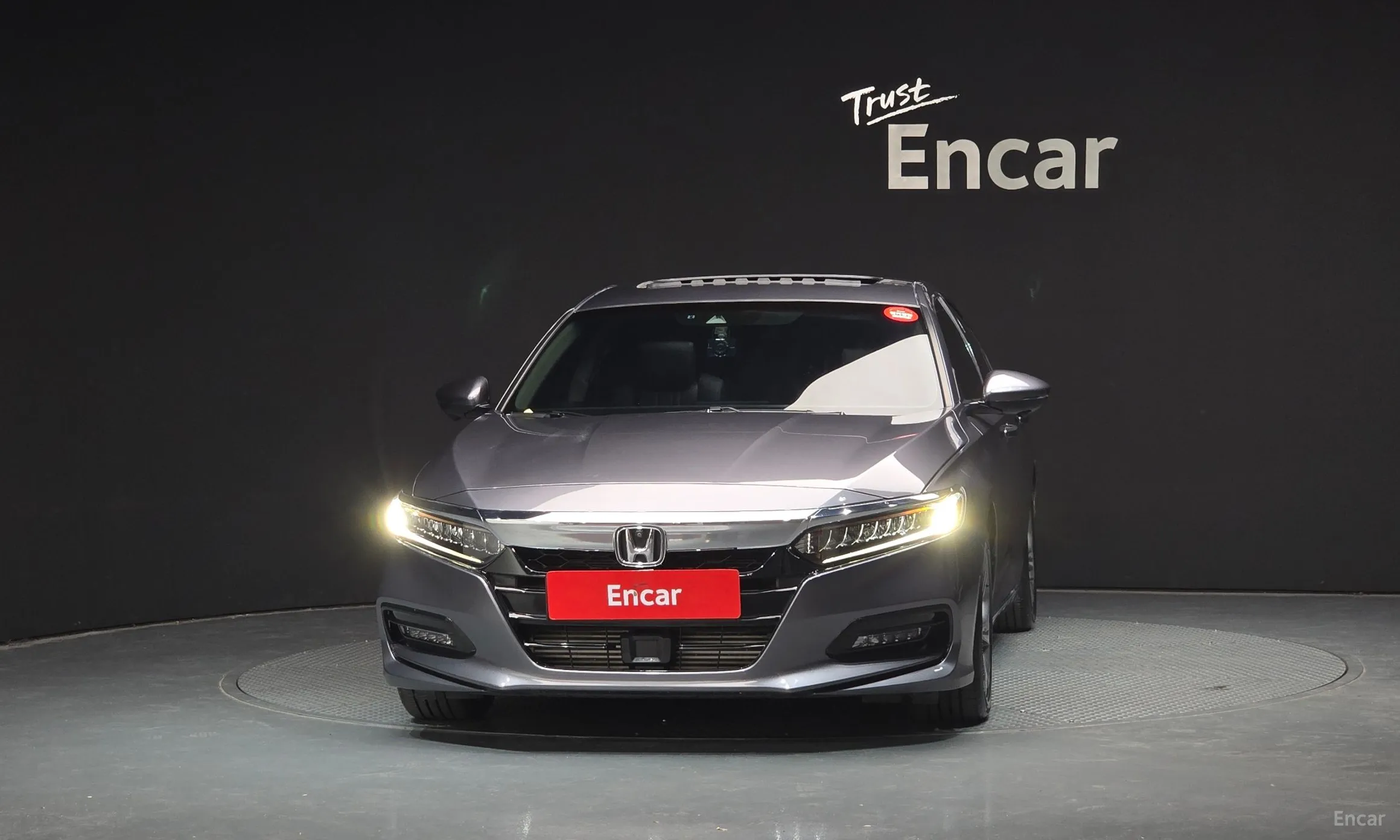 Honda Accord 10th Generation превью 3