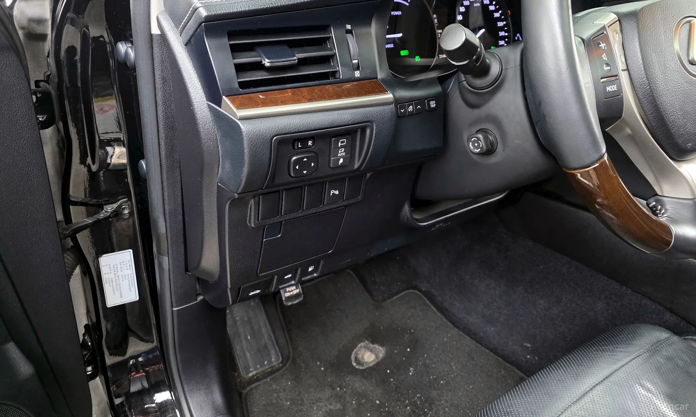 Lexus New ES300h превью 17