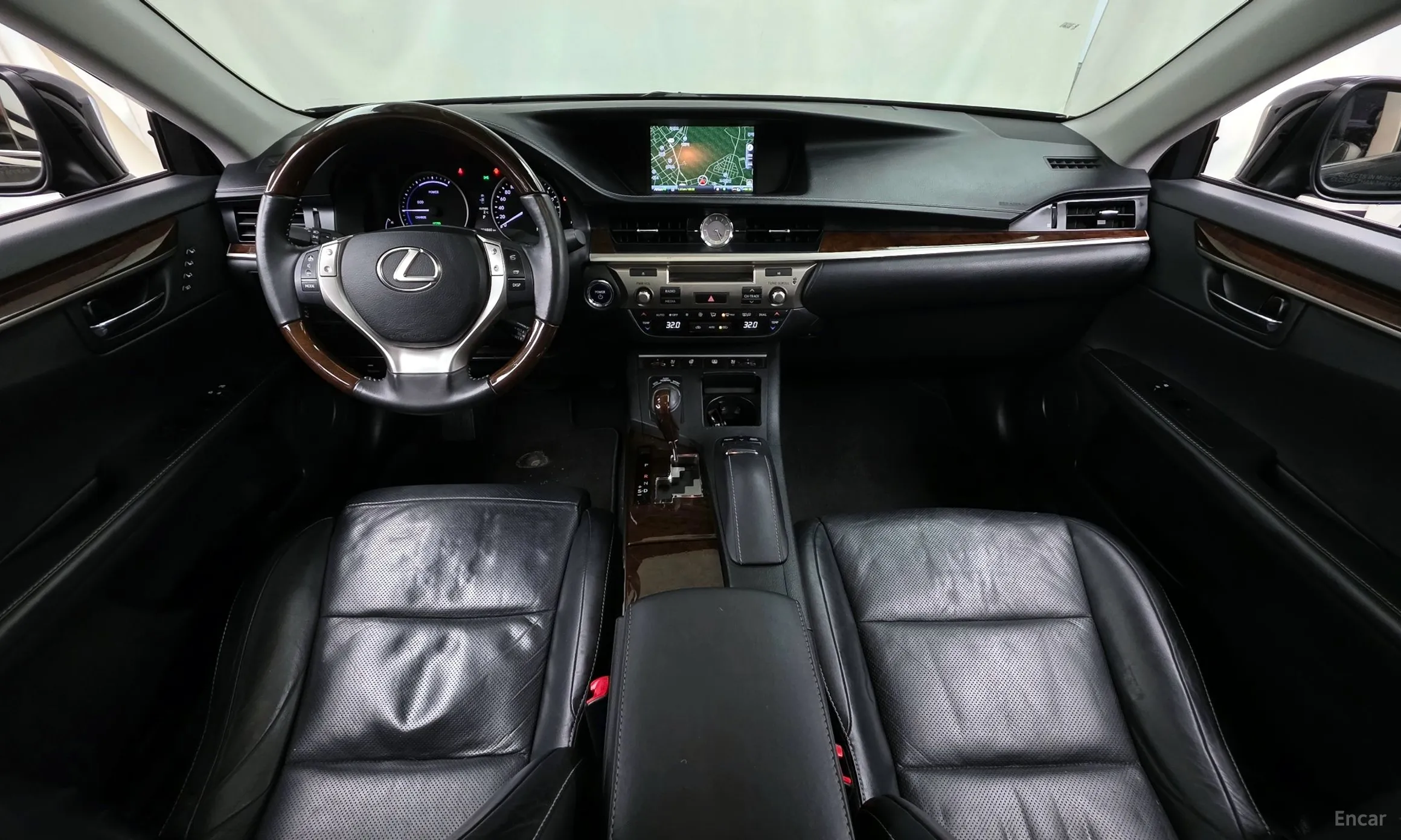 Lexus New ES300h превью 7