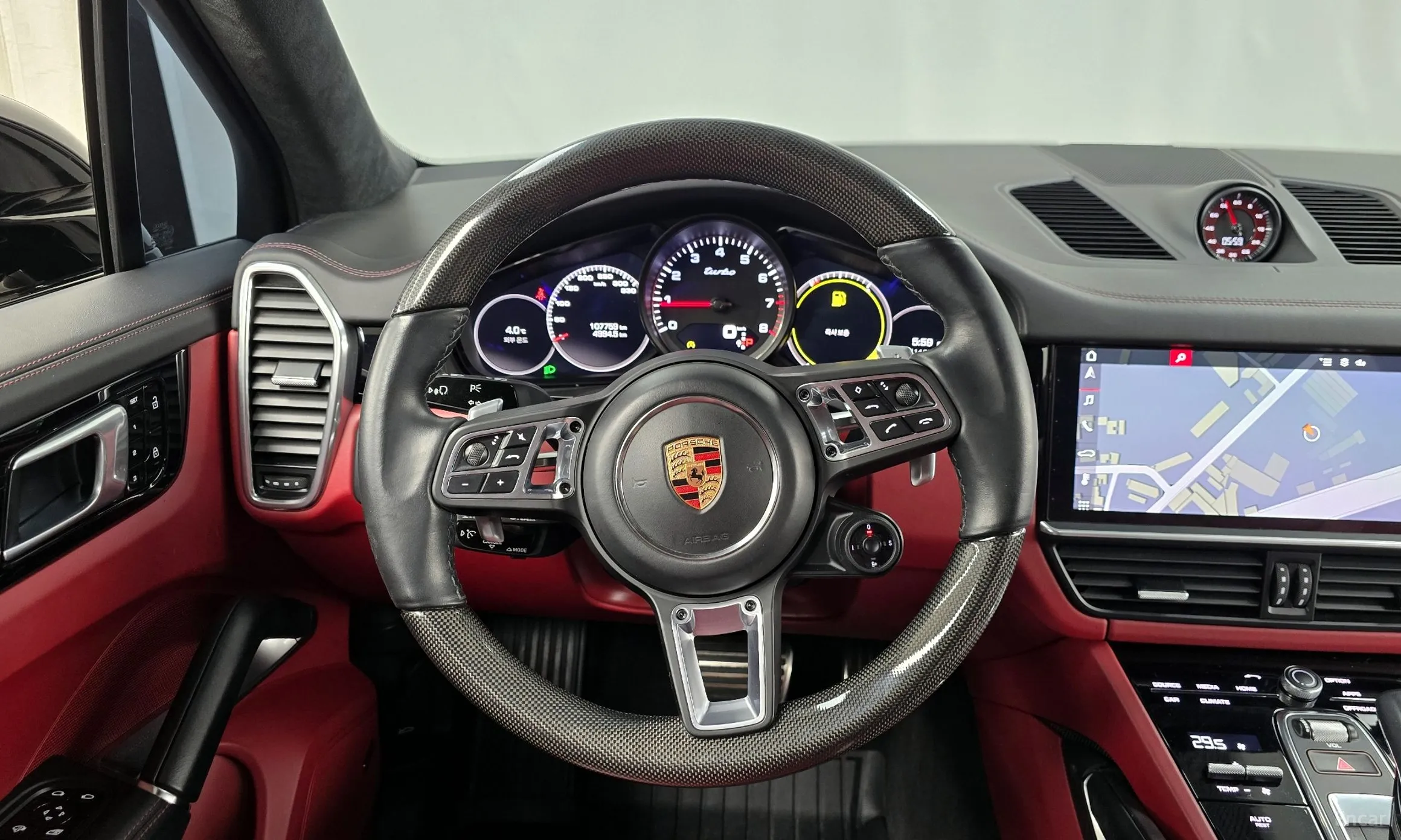 Porsche Cayenne (PO536) превью 13