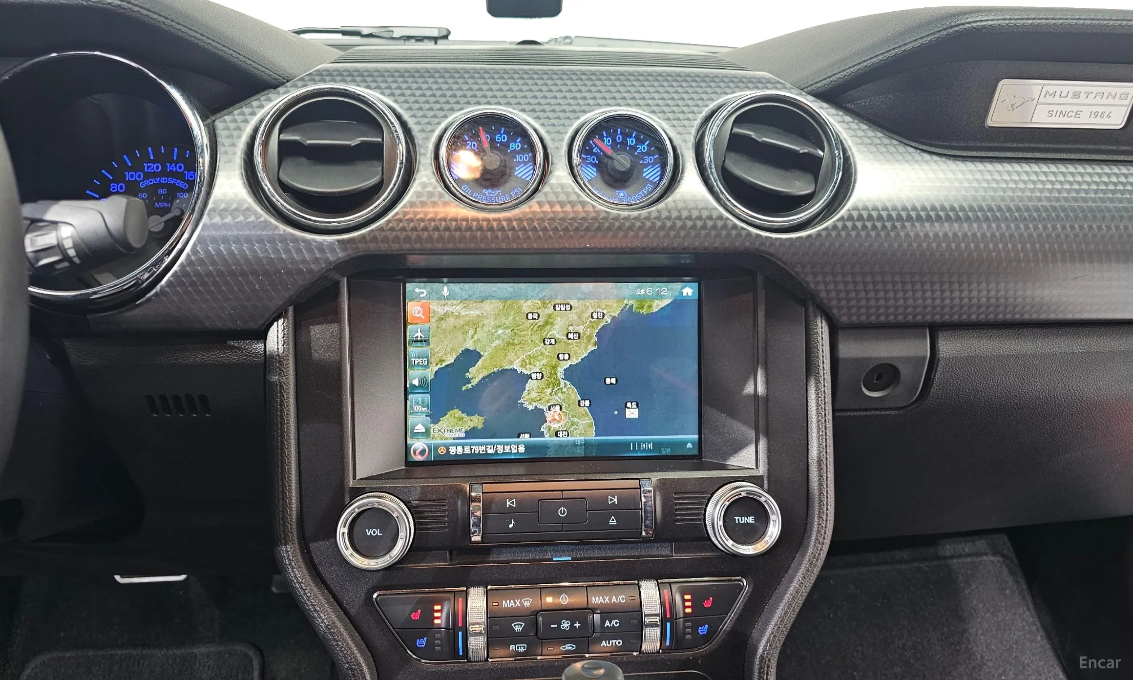 Ford Mustang превью 14