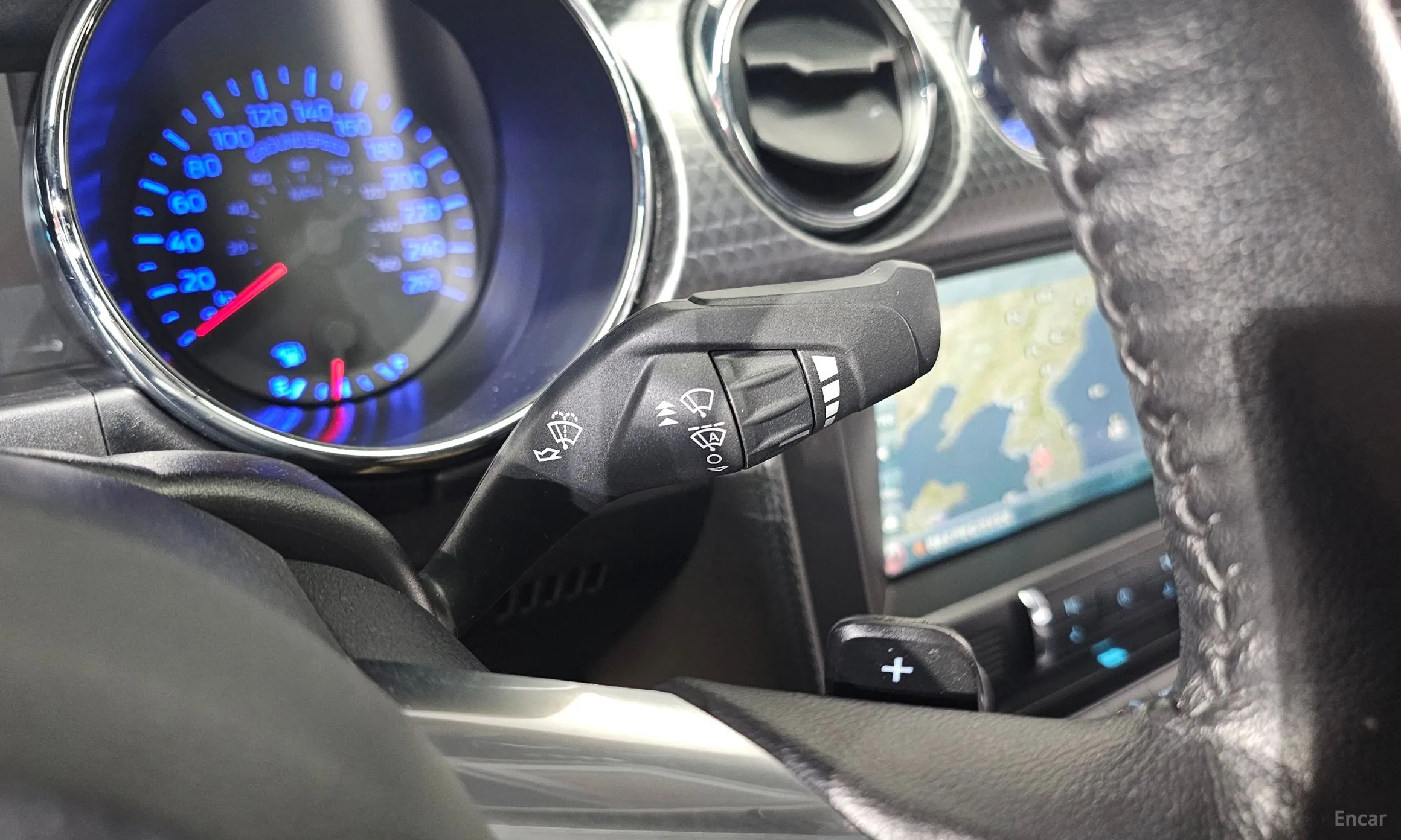Ford Mustang превью 18