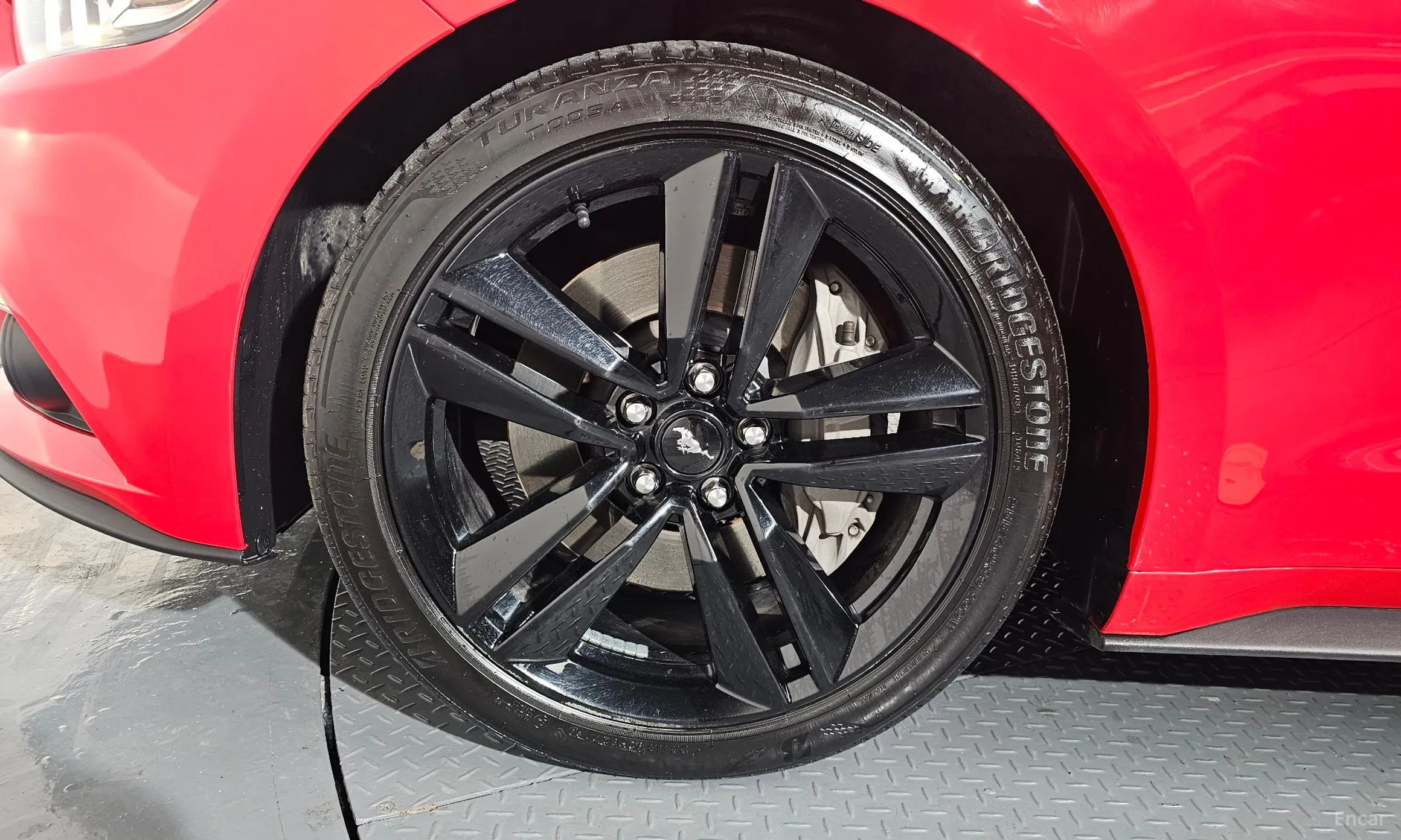 Ford Mustang превью 5
