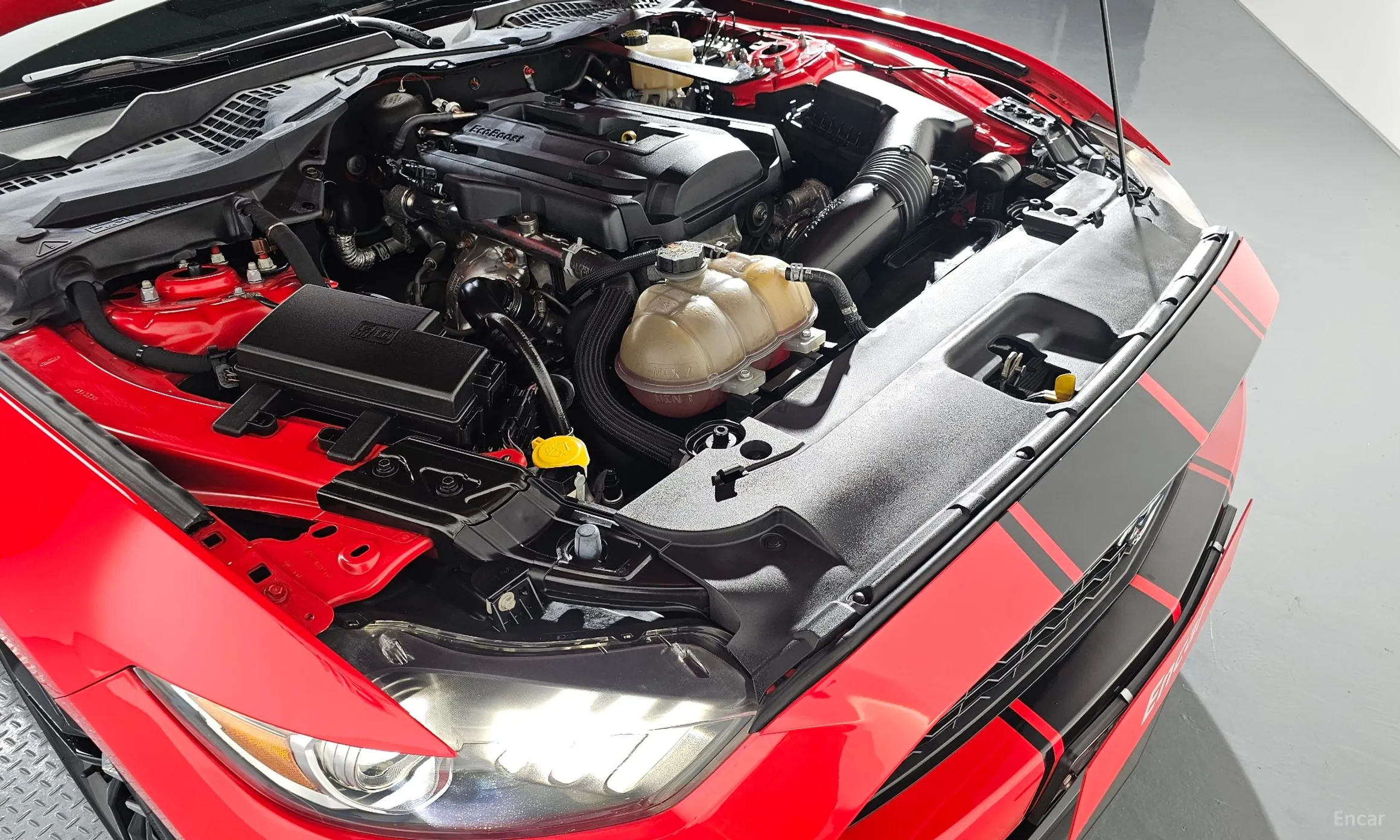 Ford Mustang превью 6