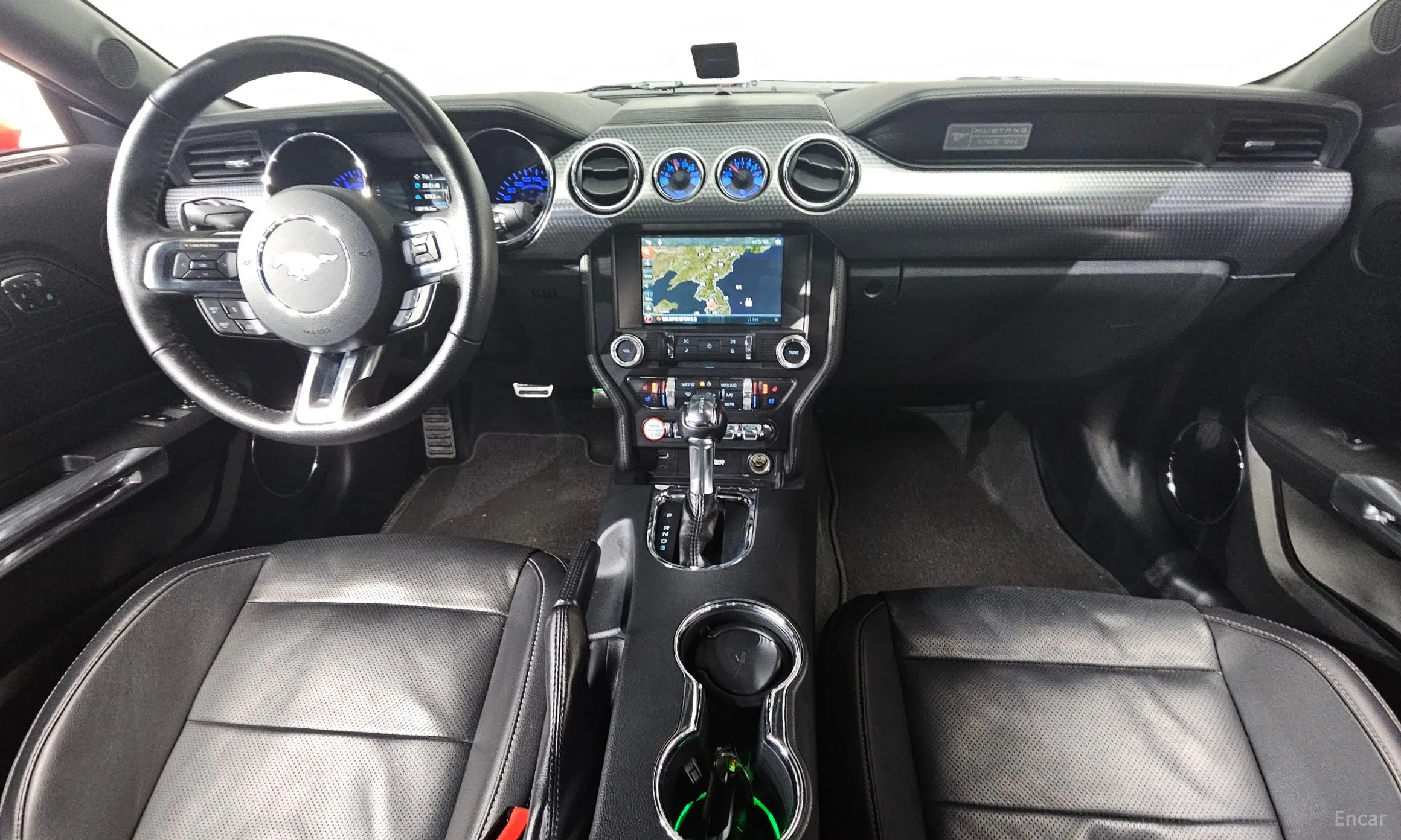 Ford Mustang превью 7