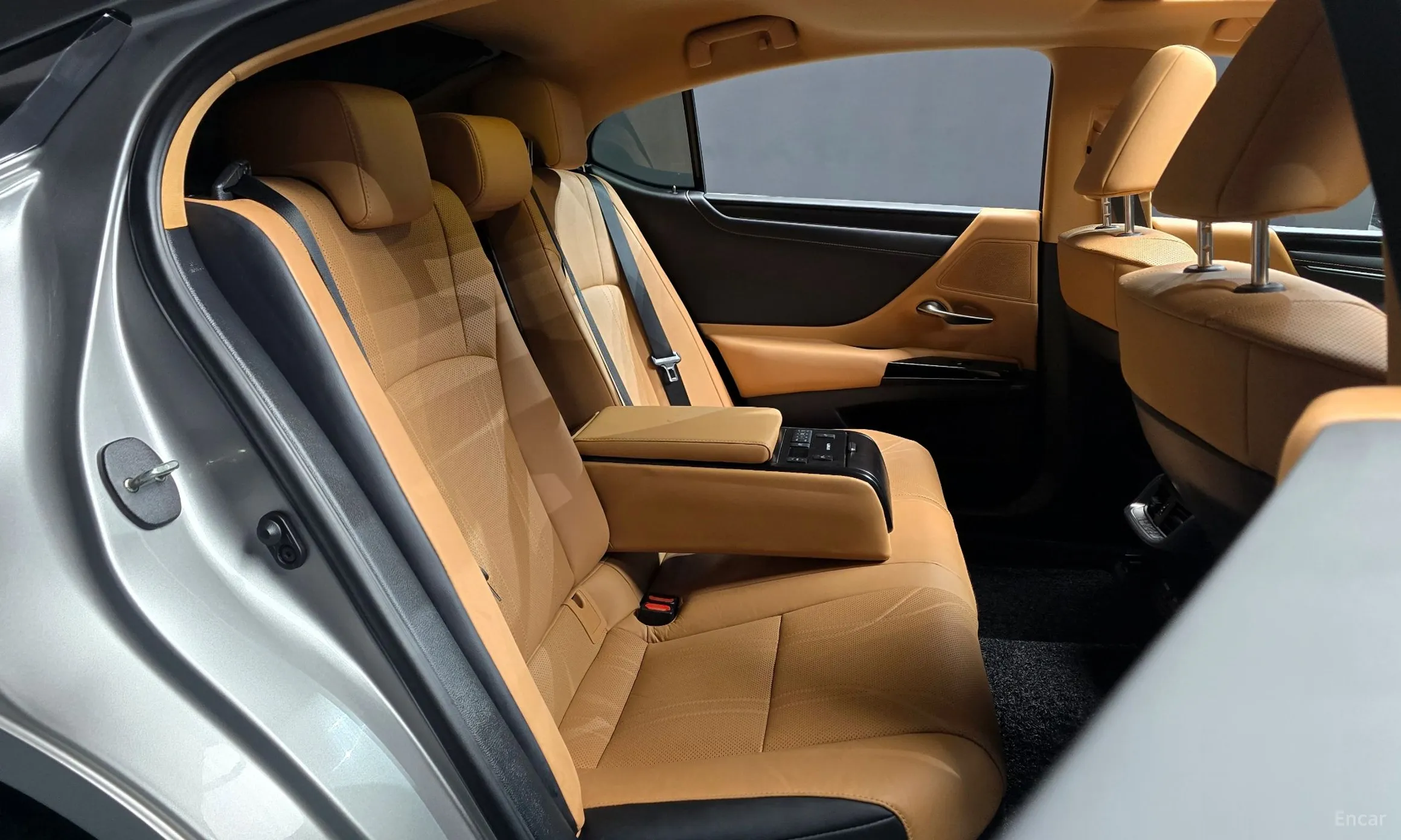 Lexus ES300h 7th Generation превью 12