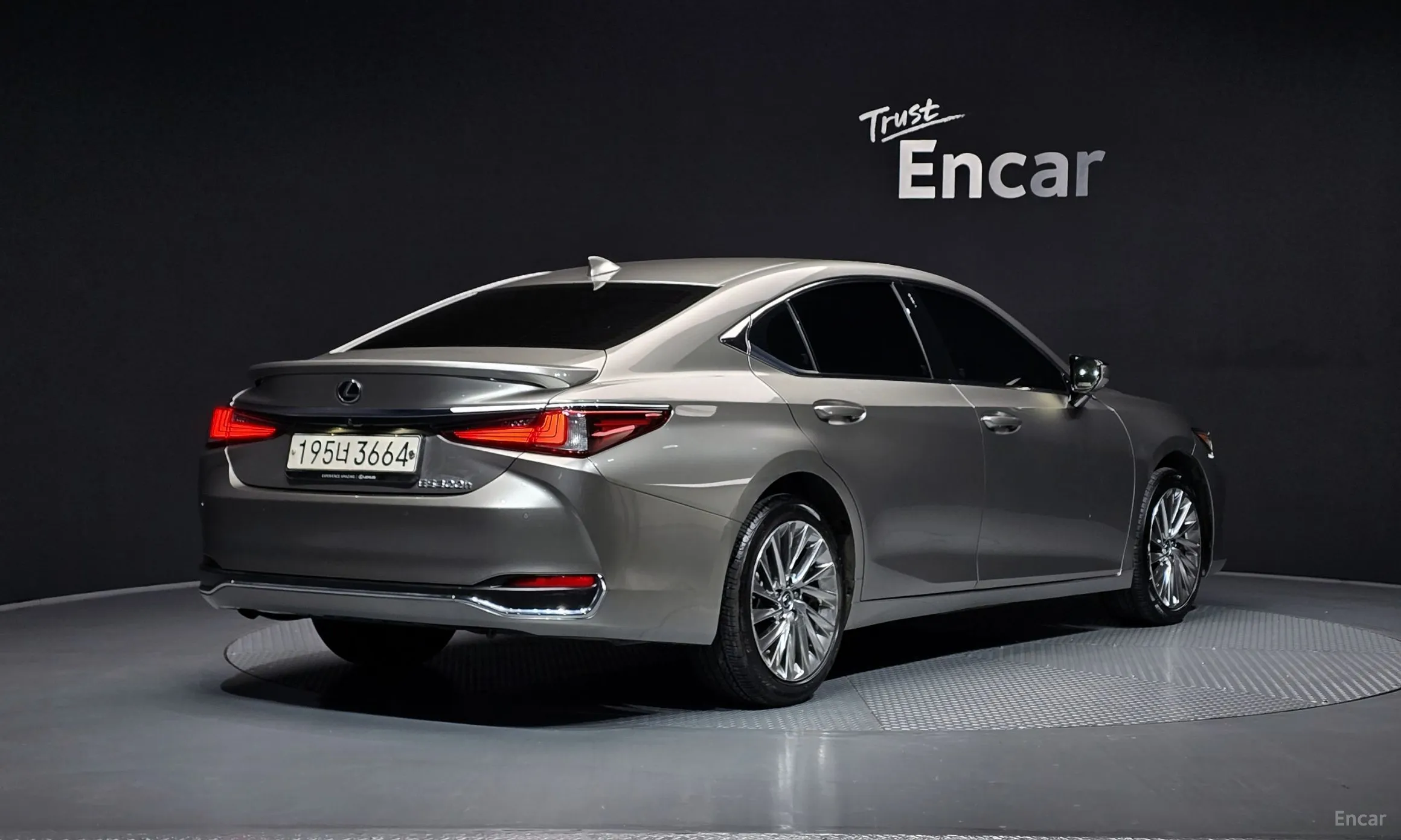 Lexus ES300h 7th Generation превью 2