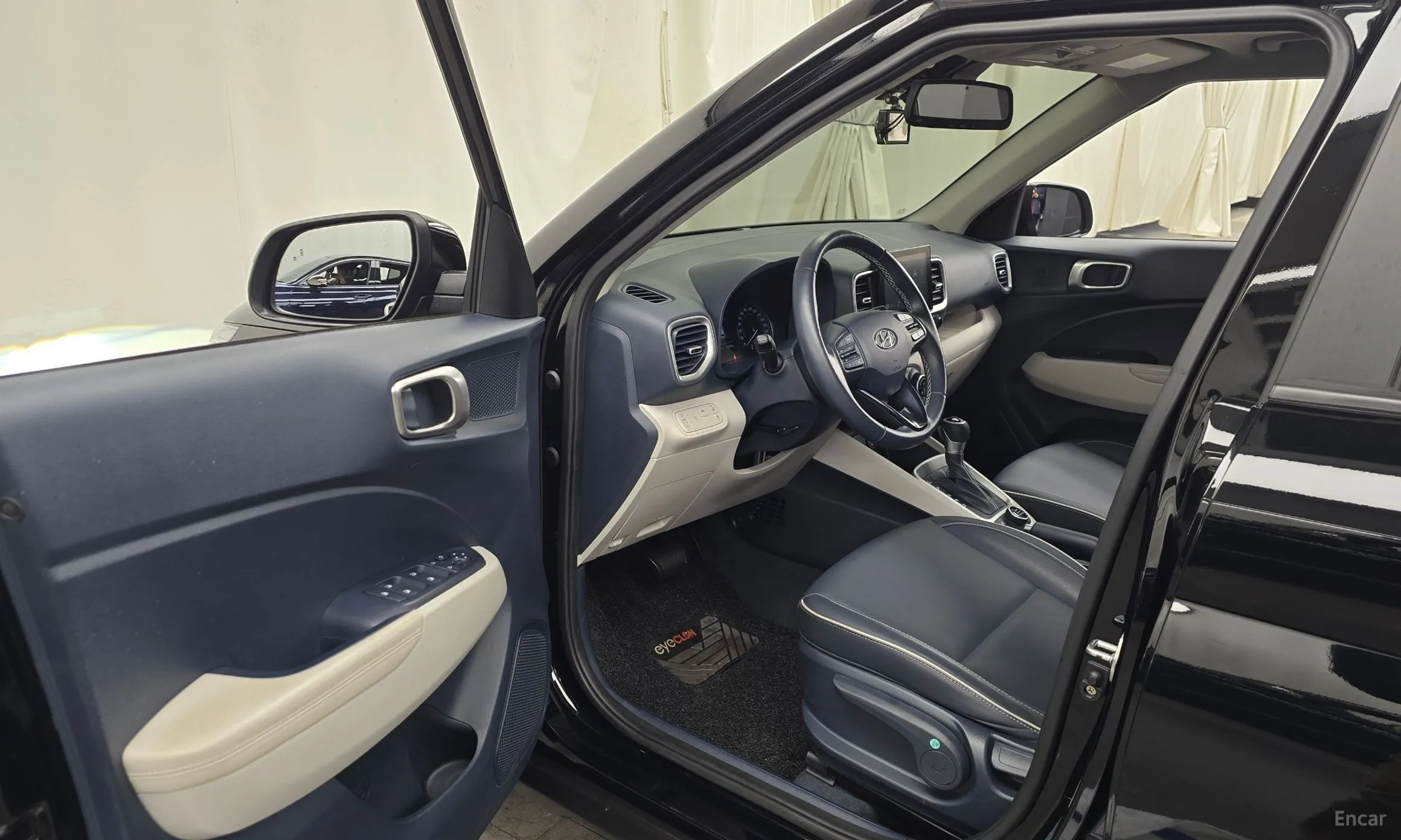 Hyundai Venue превью 10