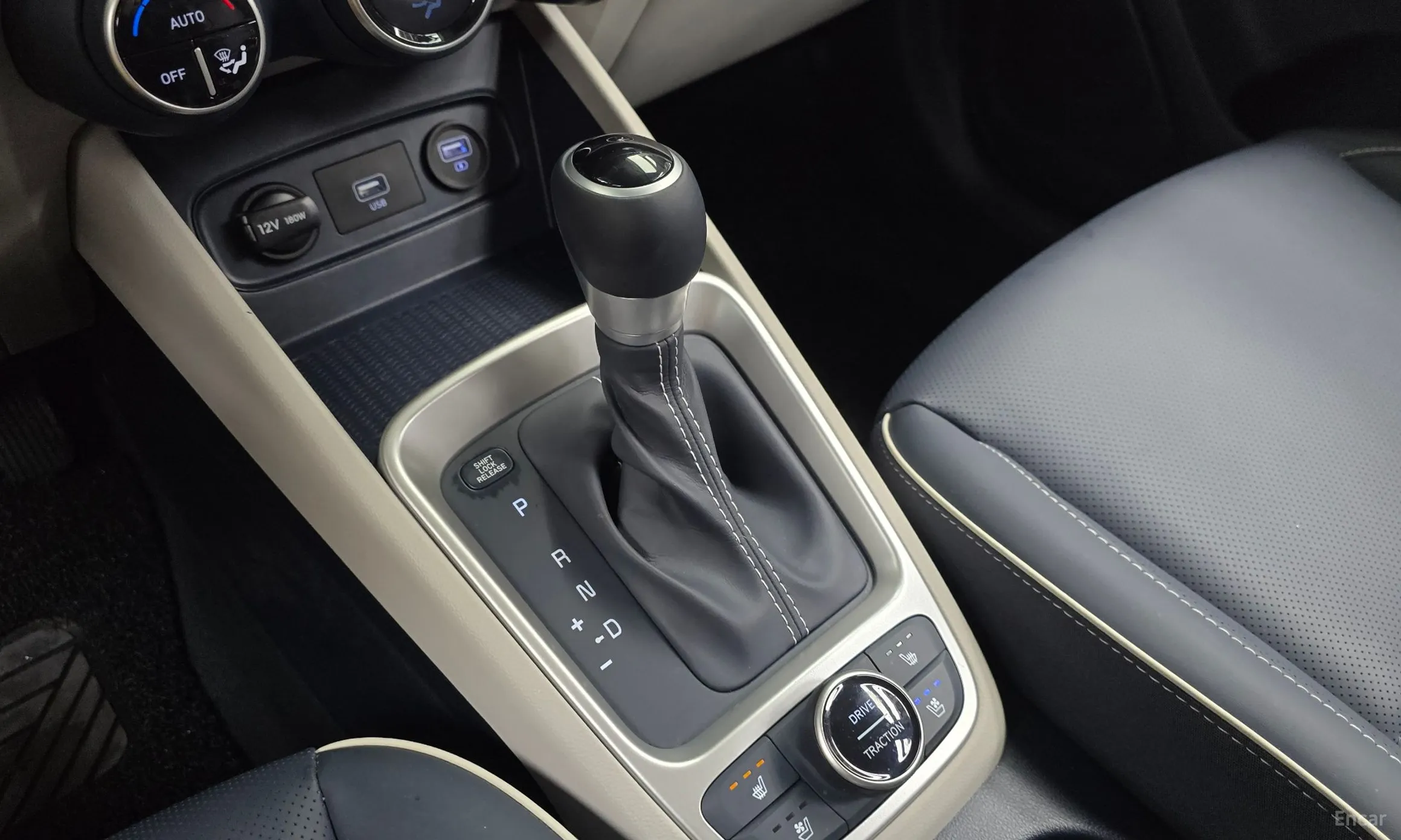 Hyundai Venue превью 9