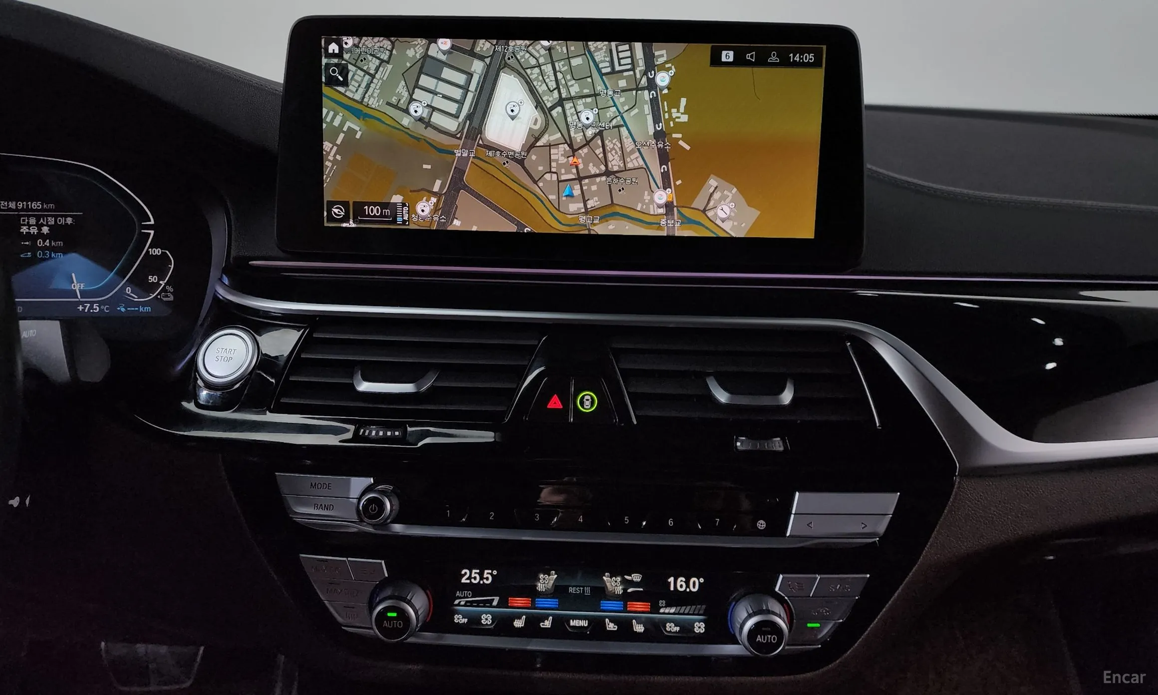 BMW 5 Series (G30) превью 14
