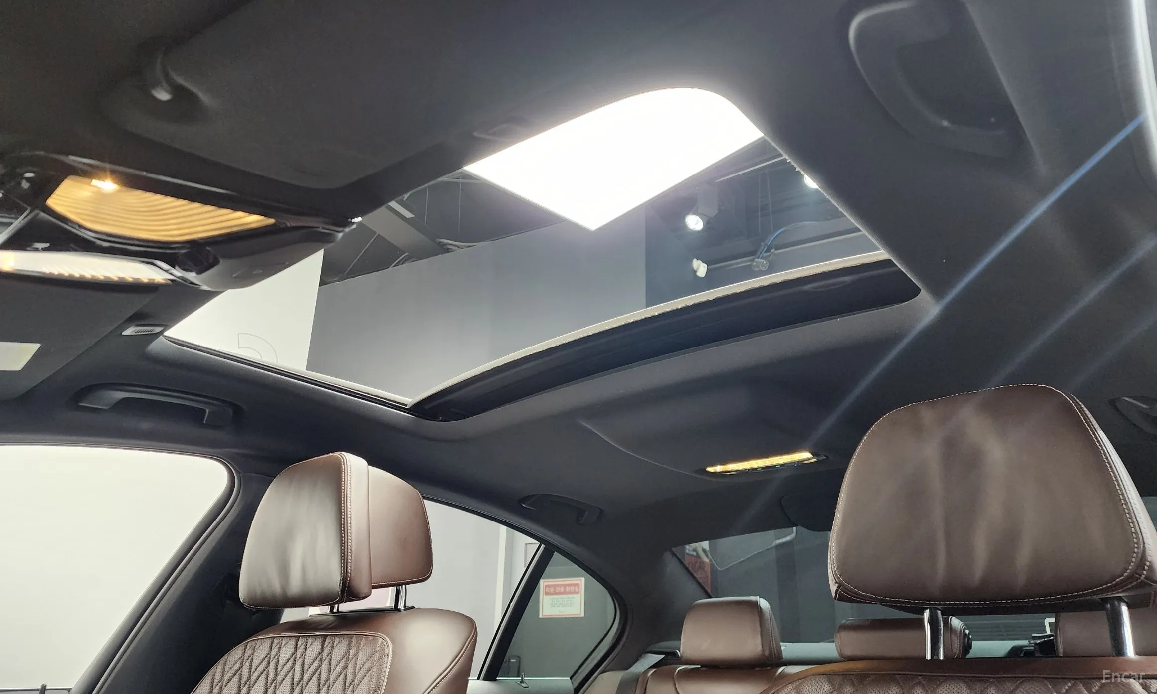 BMW 5 Series (G30) превью 18