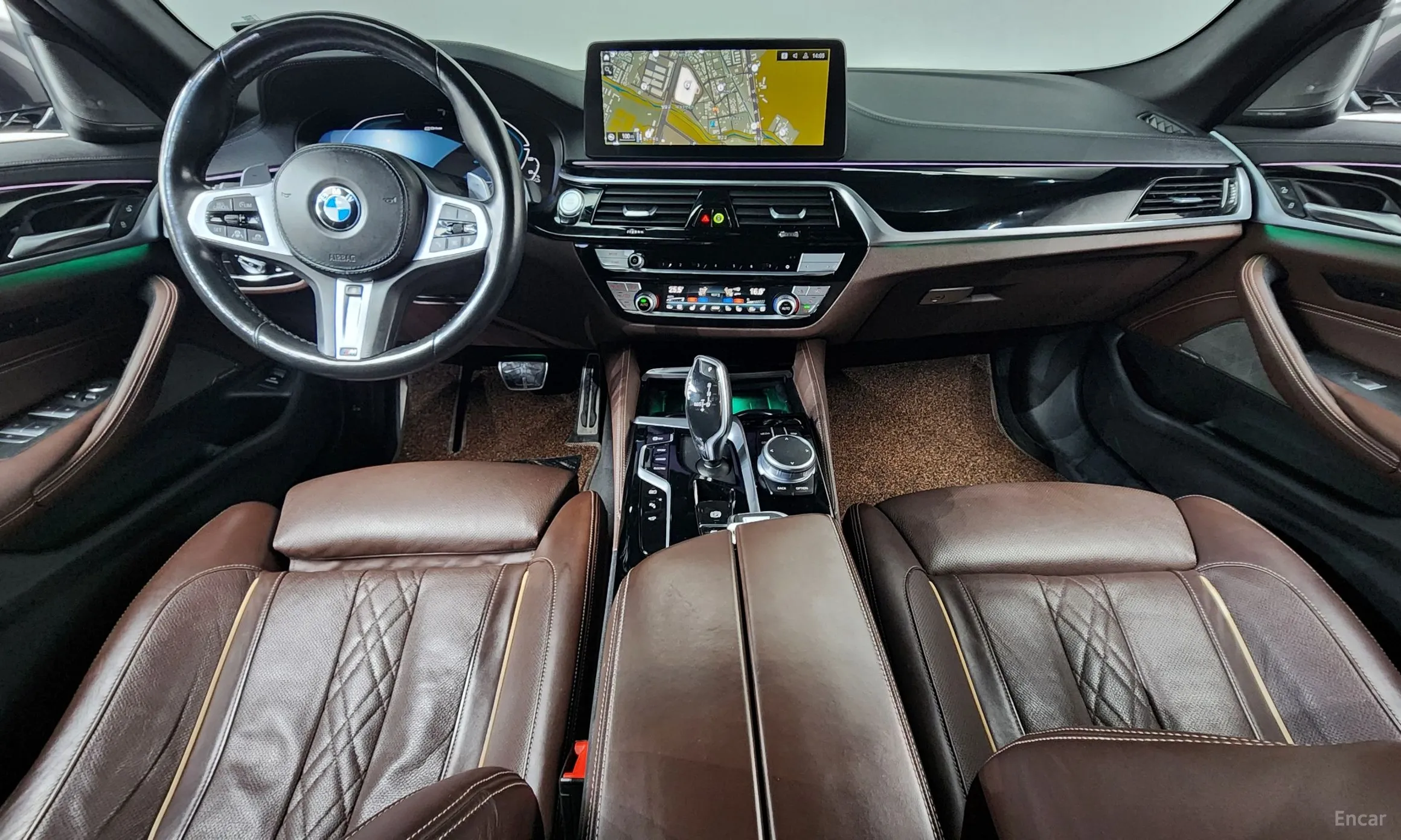BMW 5 Series (G30) превью 7