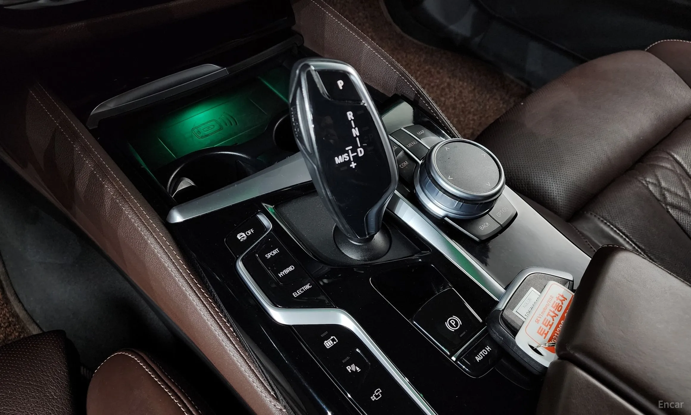 BMW 5 Series (G30) превью 9