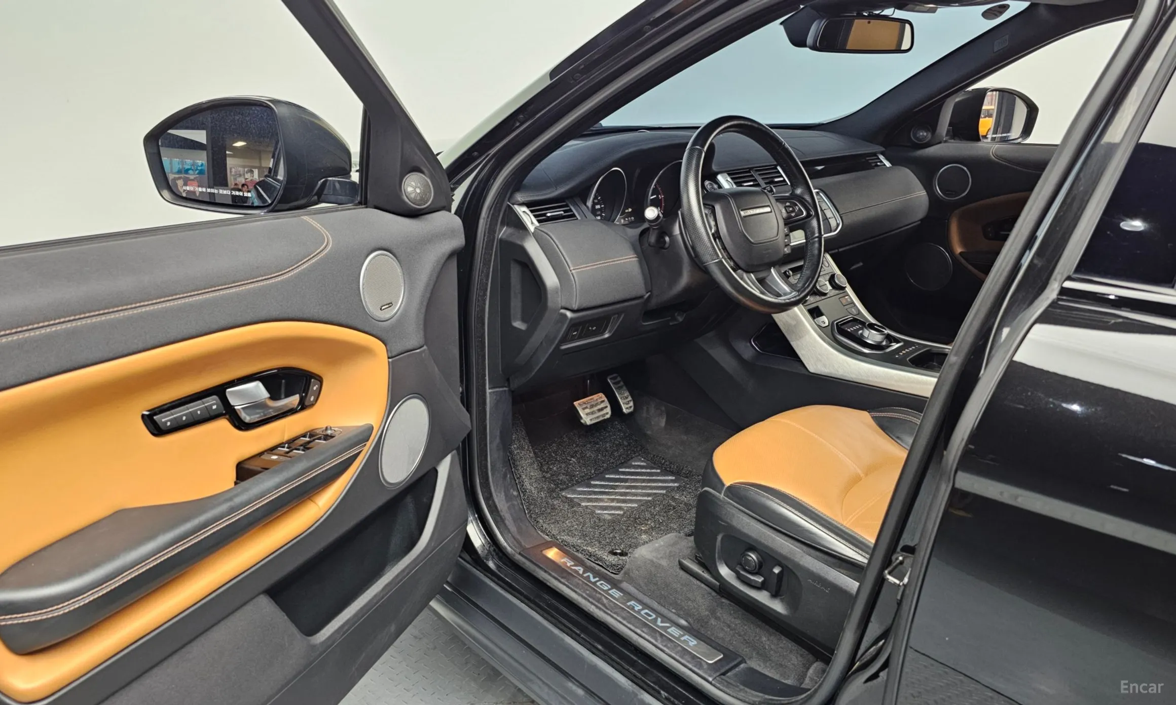 Land Rover Range Rover Evoque превью 10