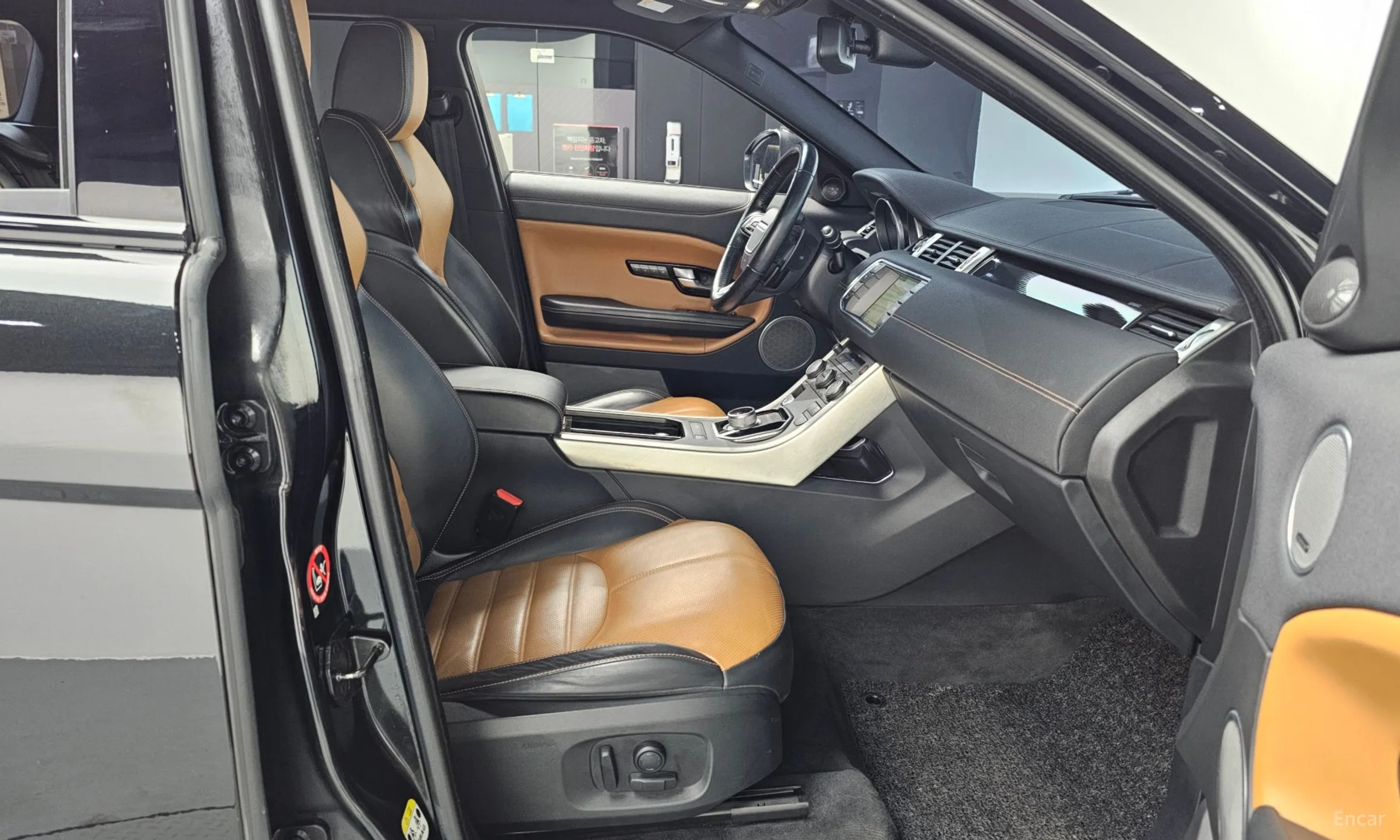 Land Rover Range Rover Evoque превью 11
