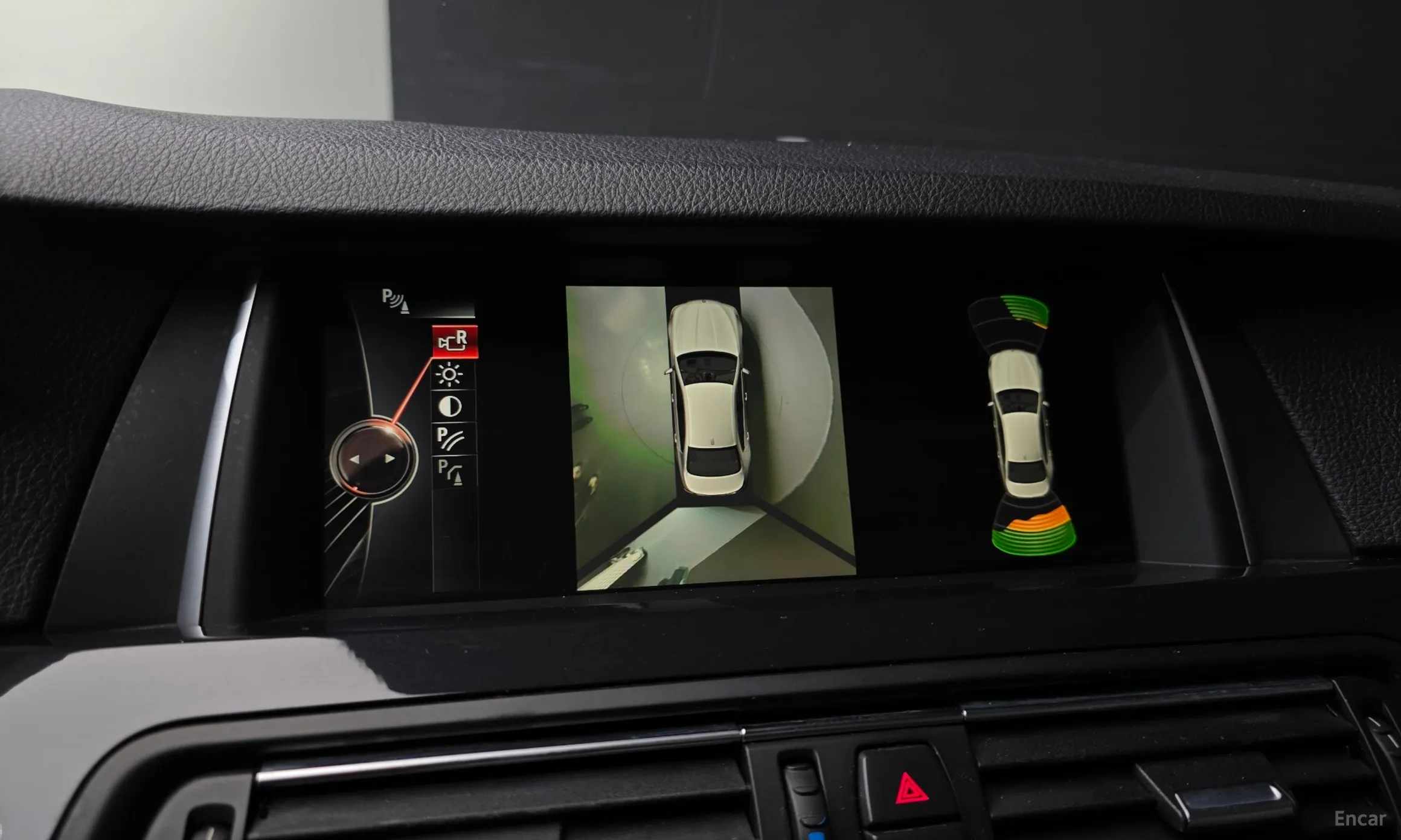 BMW 5 Series (F10) превью 17