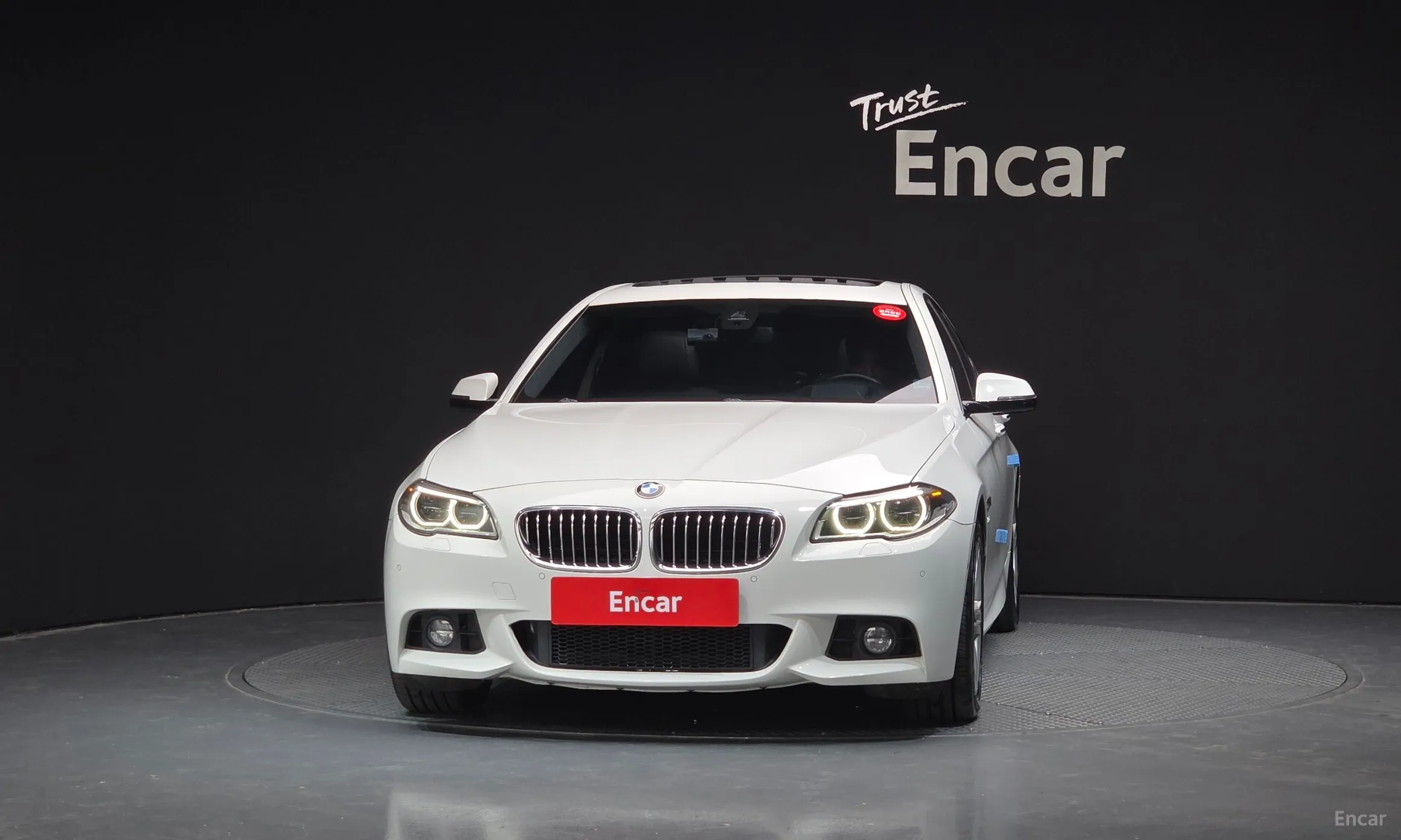 BMW 5 Series (F10) превью 3