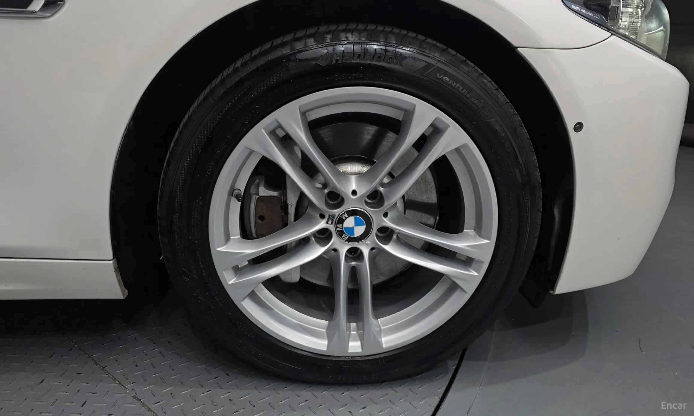 BMW 5 Series (F10) превью 5