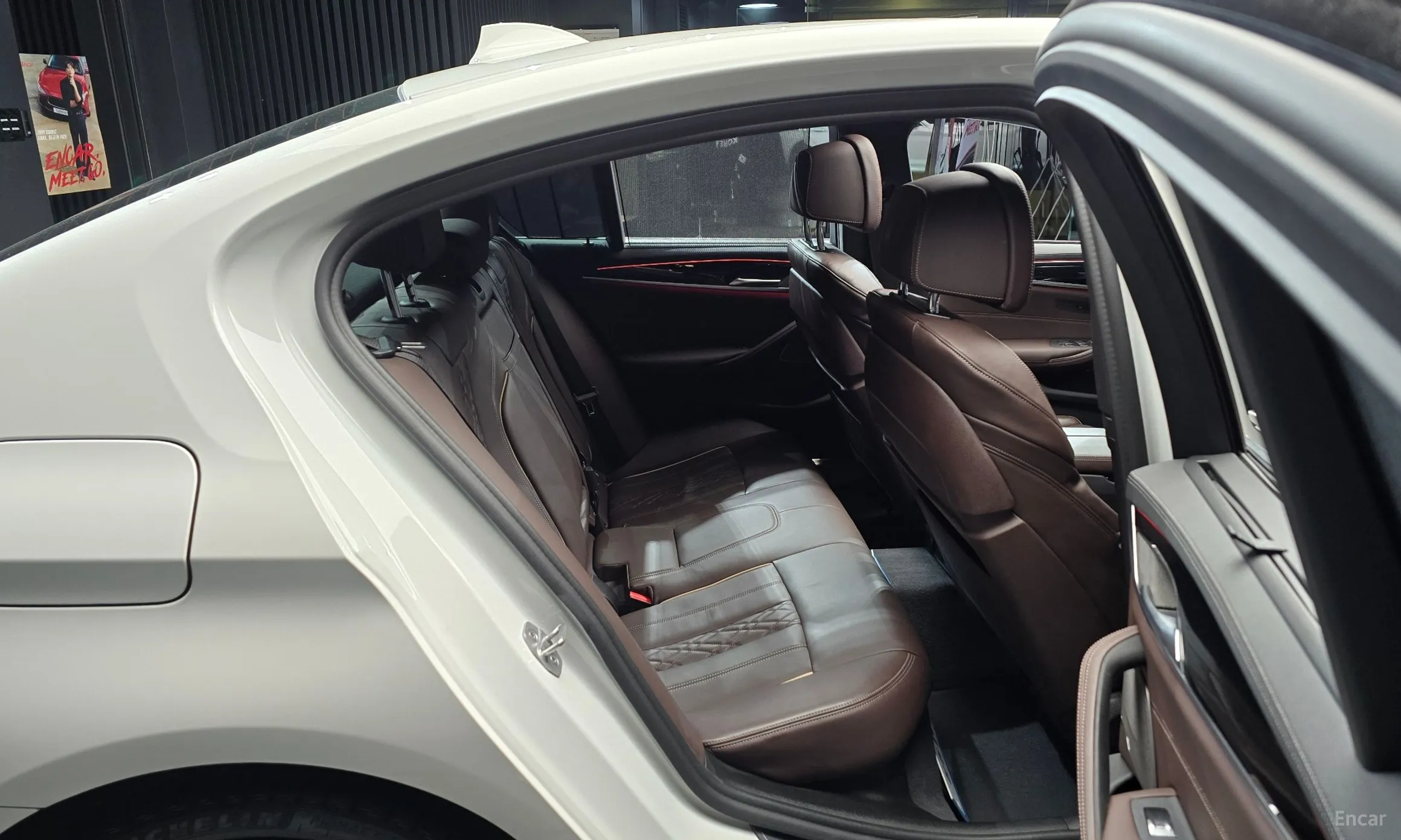BMW 5 Series (G30) превью 12