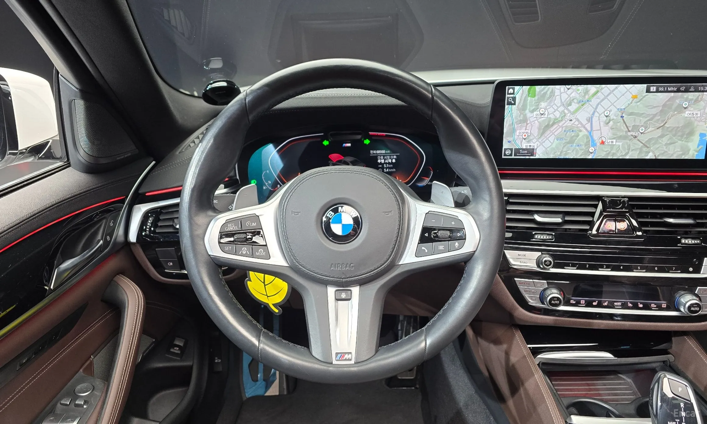BMW 5 Series (G30) превью 13