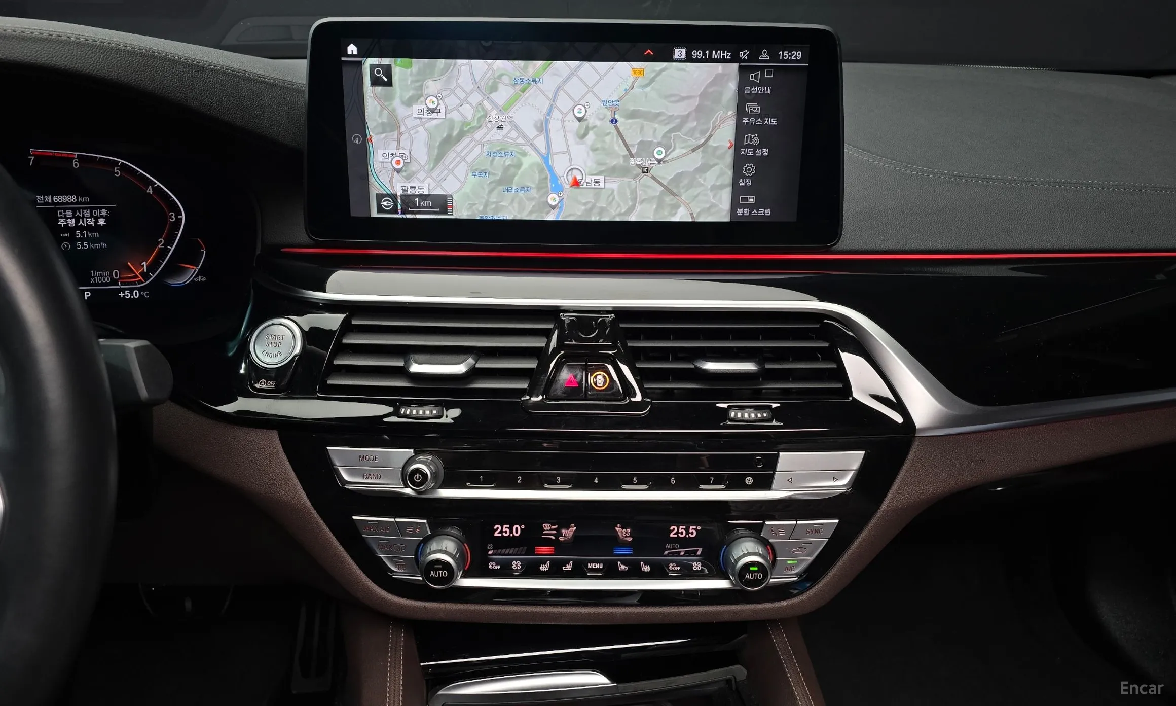 BMW 5 Series (G30) превью 14
