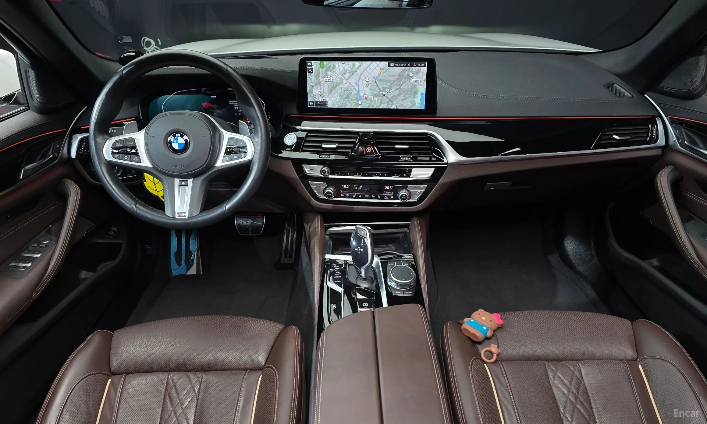BMW 5 Series (G30) превью 7