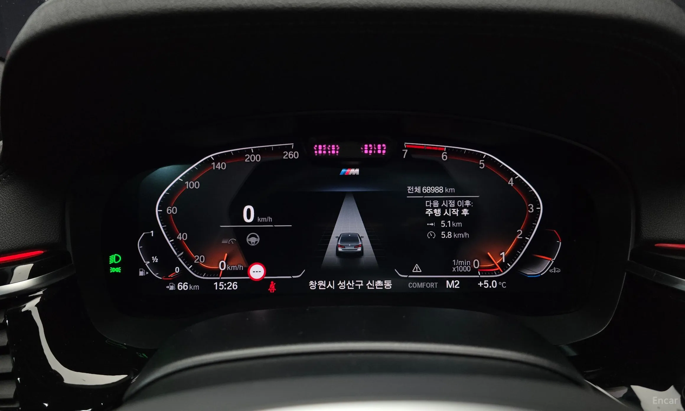 BMW 5 Series (G30) превью 8