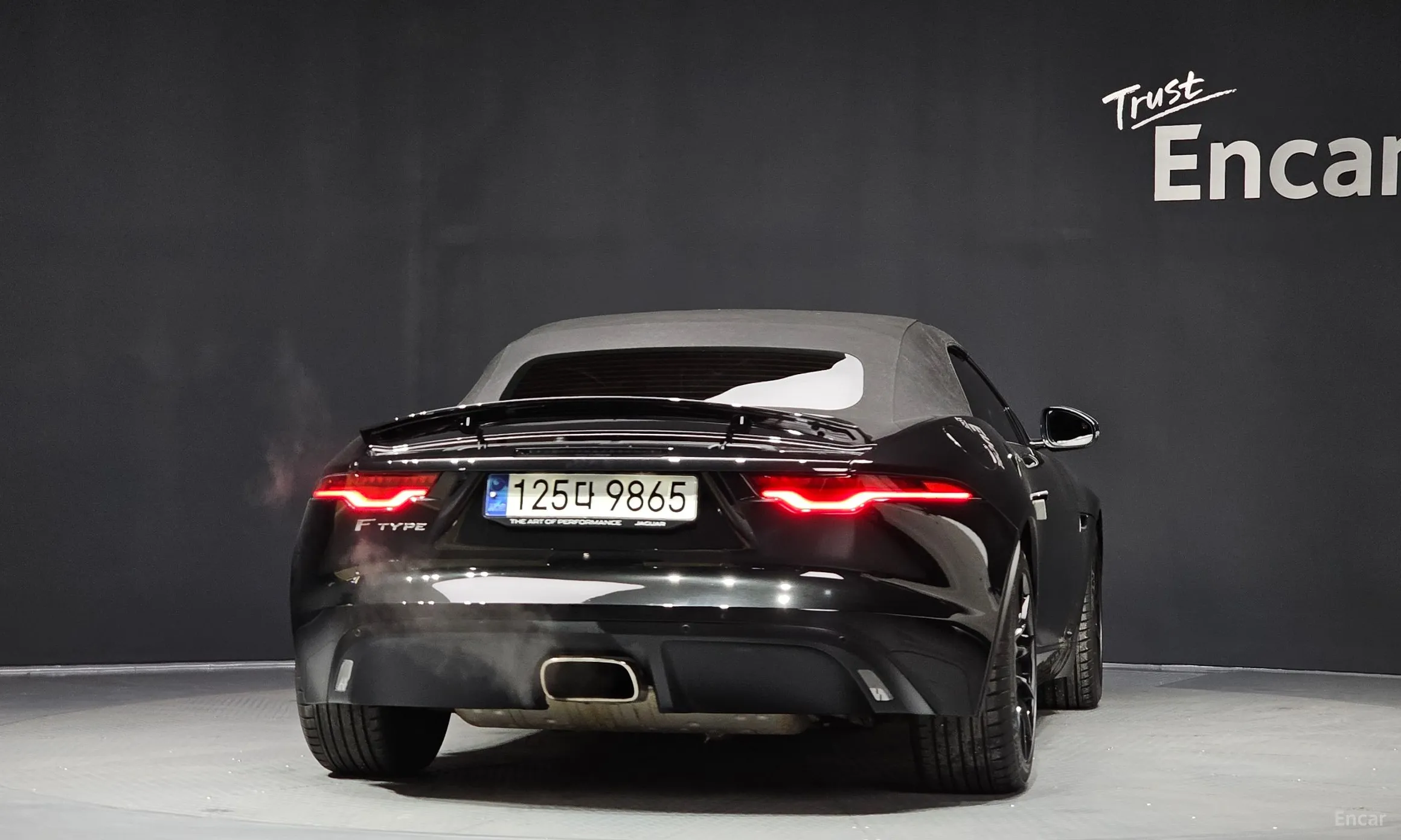 Jaguar F-TYPE превью 4