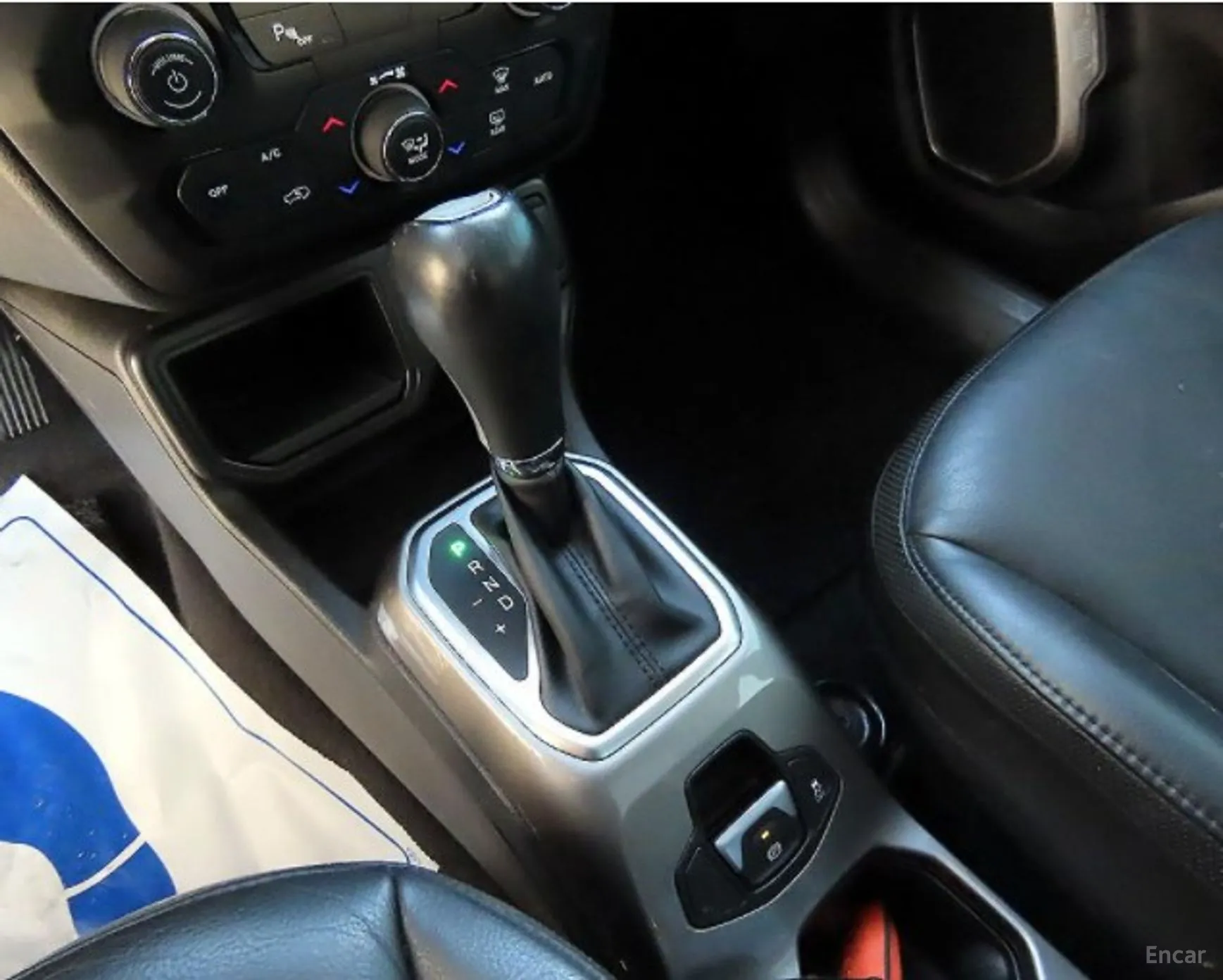 Jeep Renegade превью 8