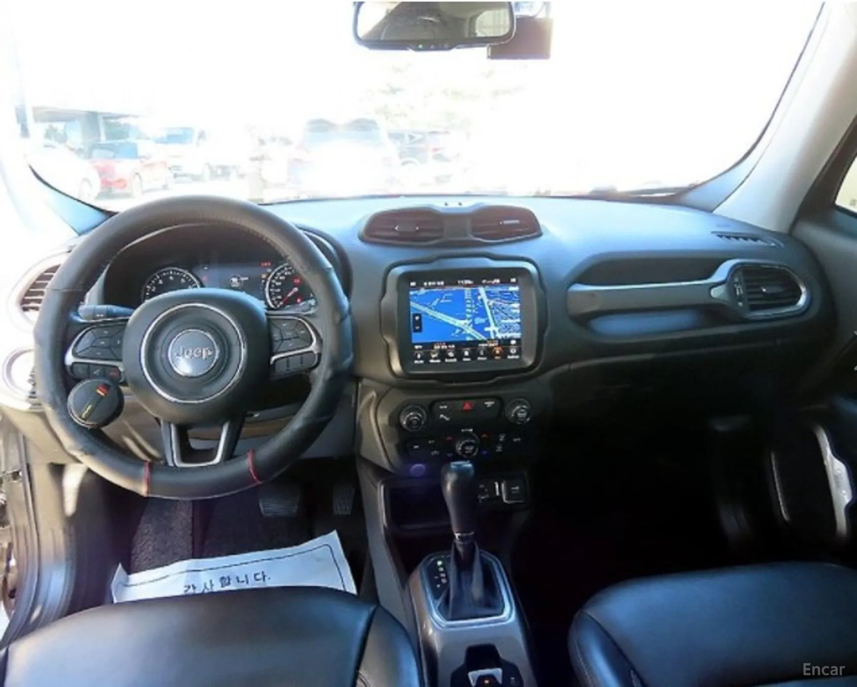 Jeep Renegade превью 9