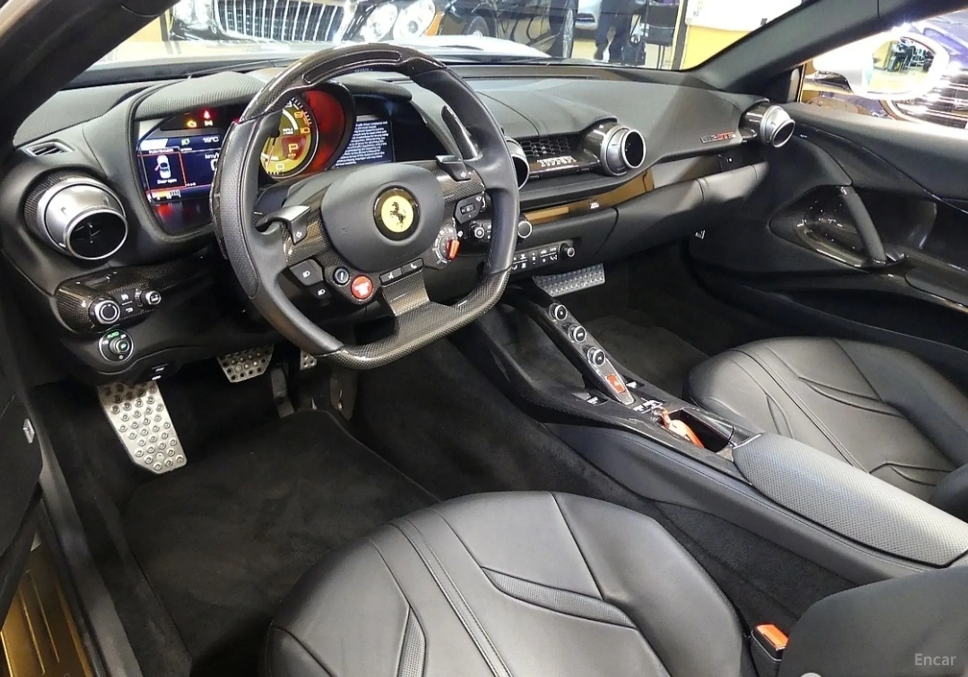 Ferrari 812 GTS превью 3