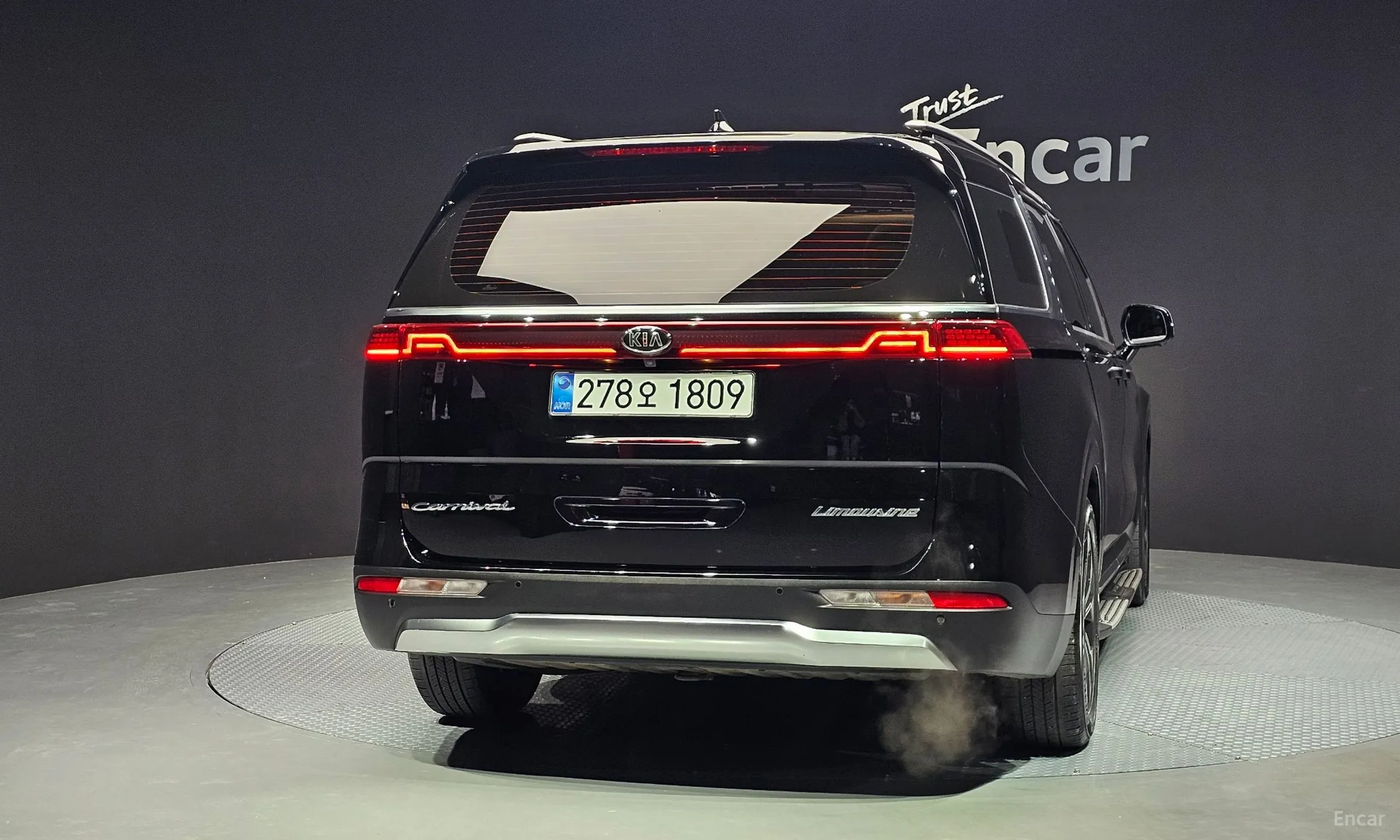 Kia Carnival Gen 4 превью 4